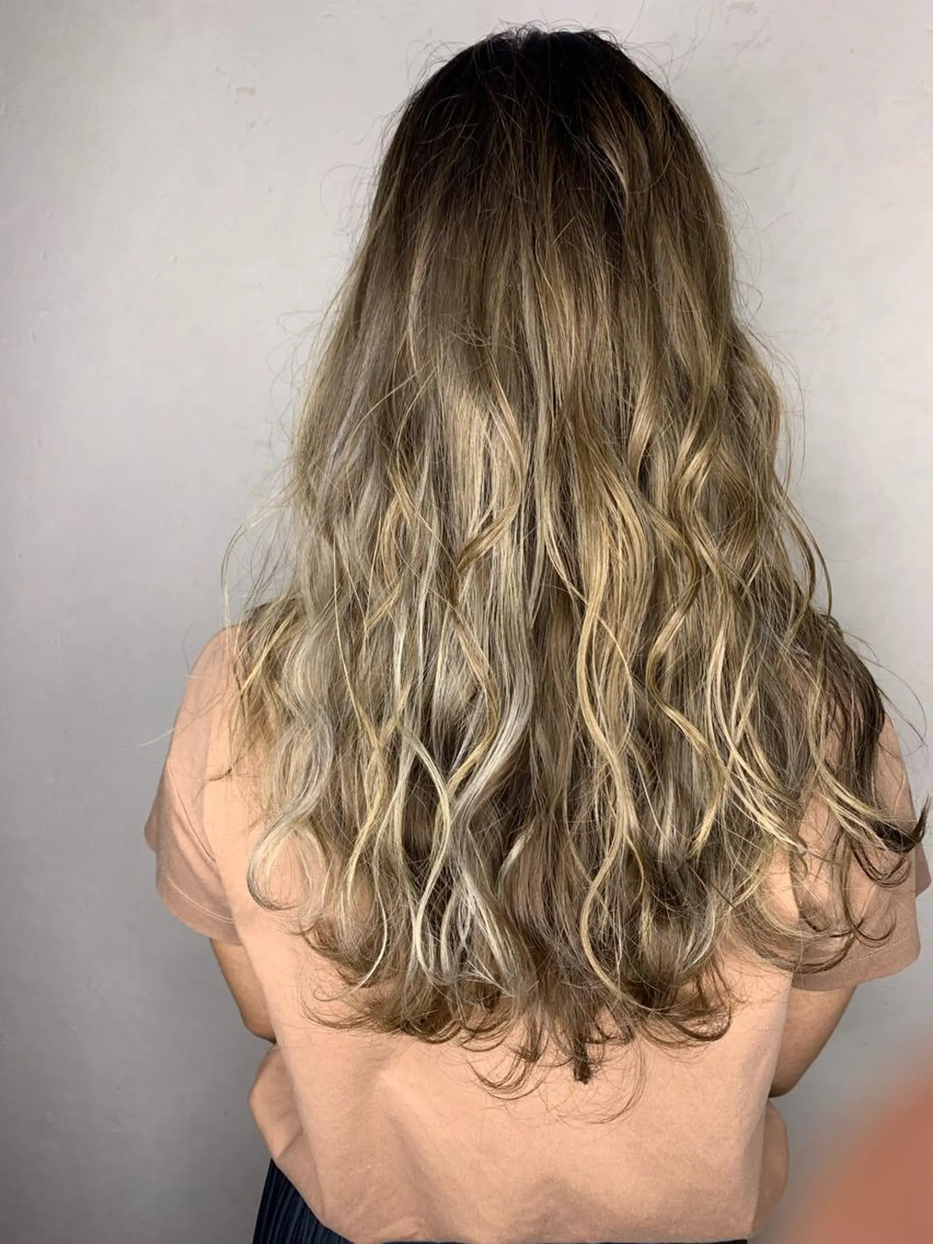 ロング カラー 透明感カラー お悩み、似合わせ提案 将真のヘアスタイル