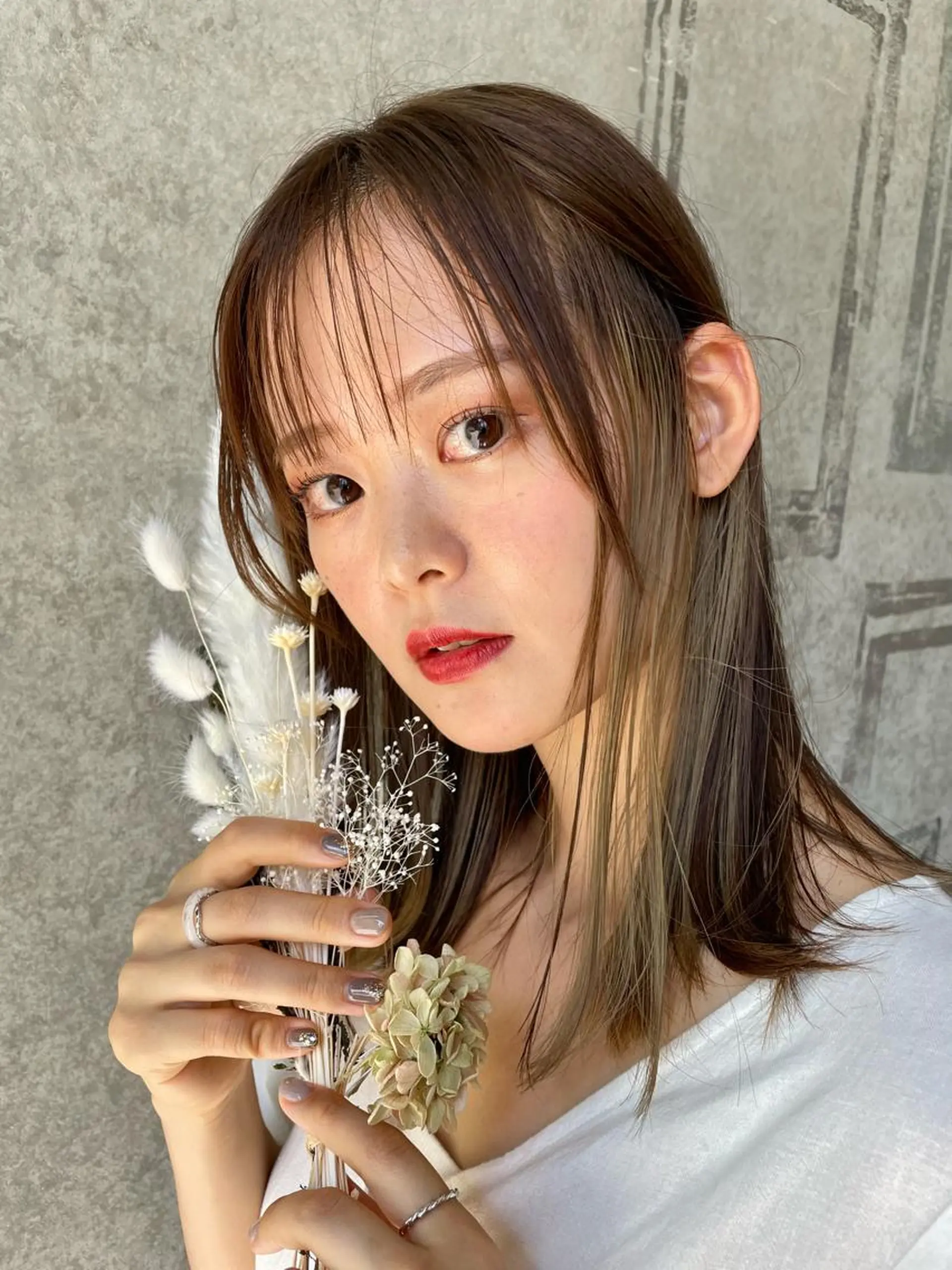 セミロング 鈴木 つかさのヘアスタイル