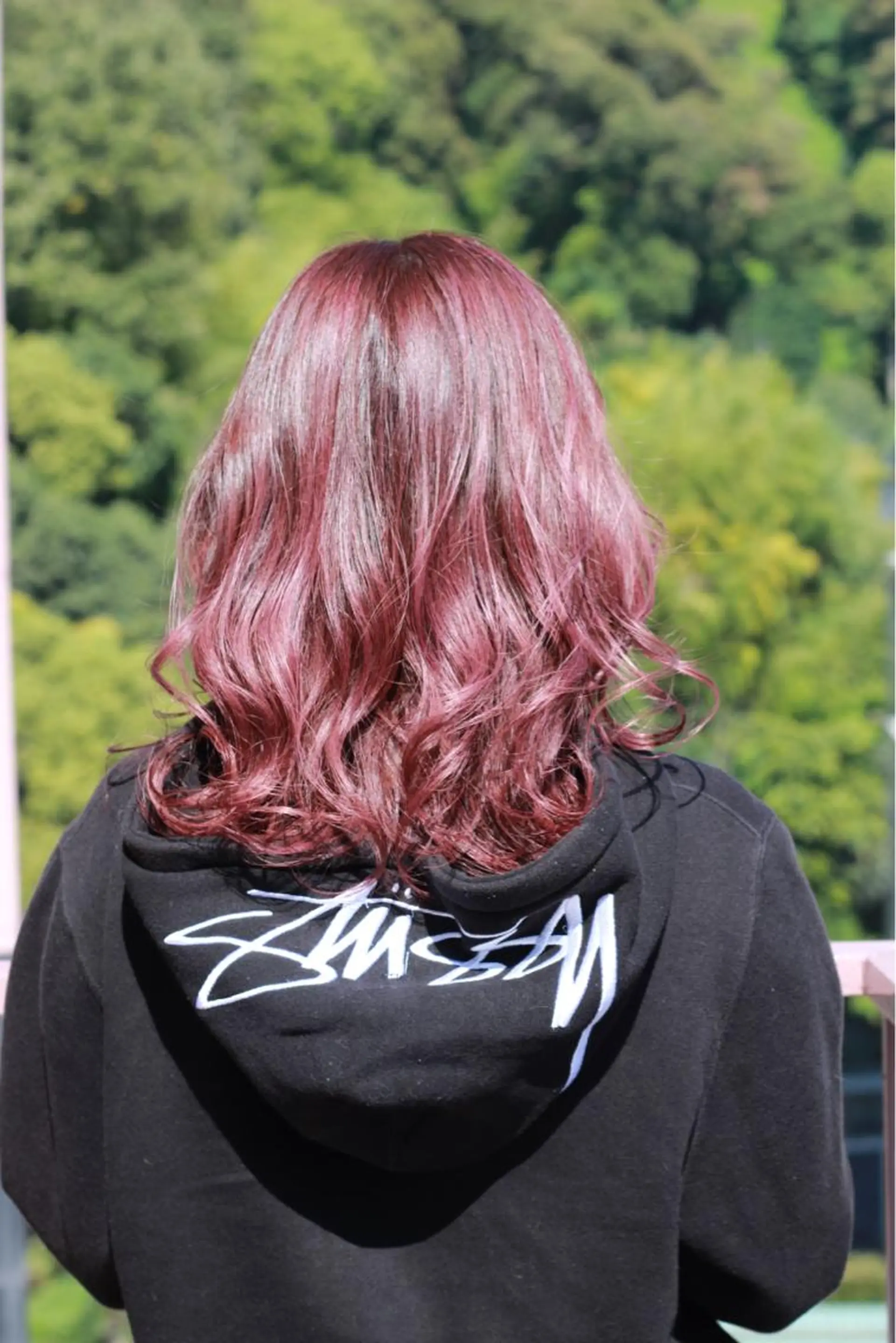 ミディアム カラー ピンクカラー ピンクパープル パープルカラー Viage （ビアージュ）のヘアスタイル