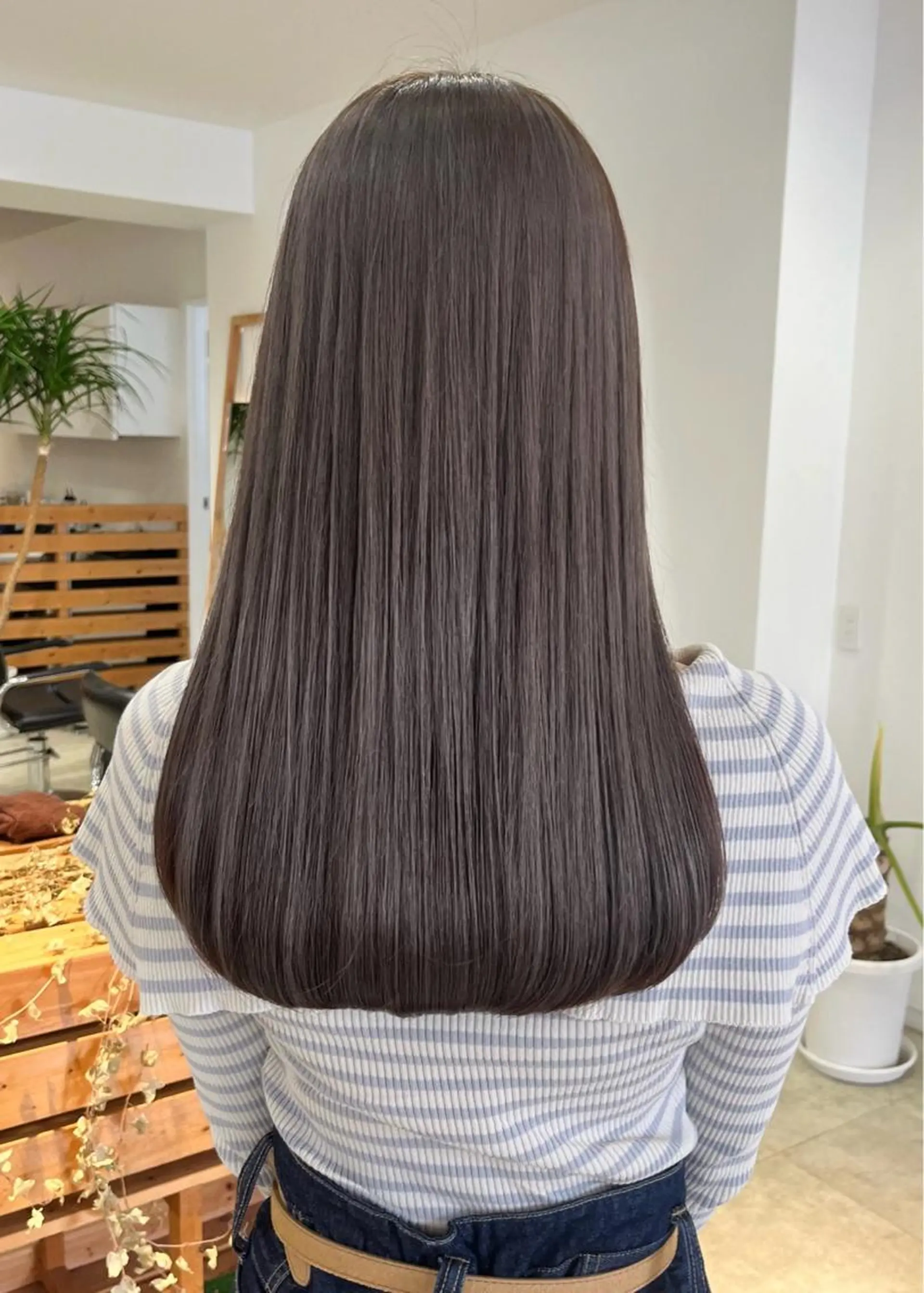 ロング カット ヘアカラー トリートメント hoNua. 栄/透明感カラーのヘアスタイル