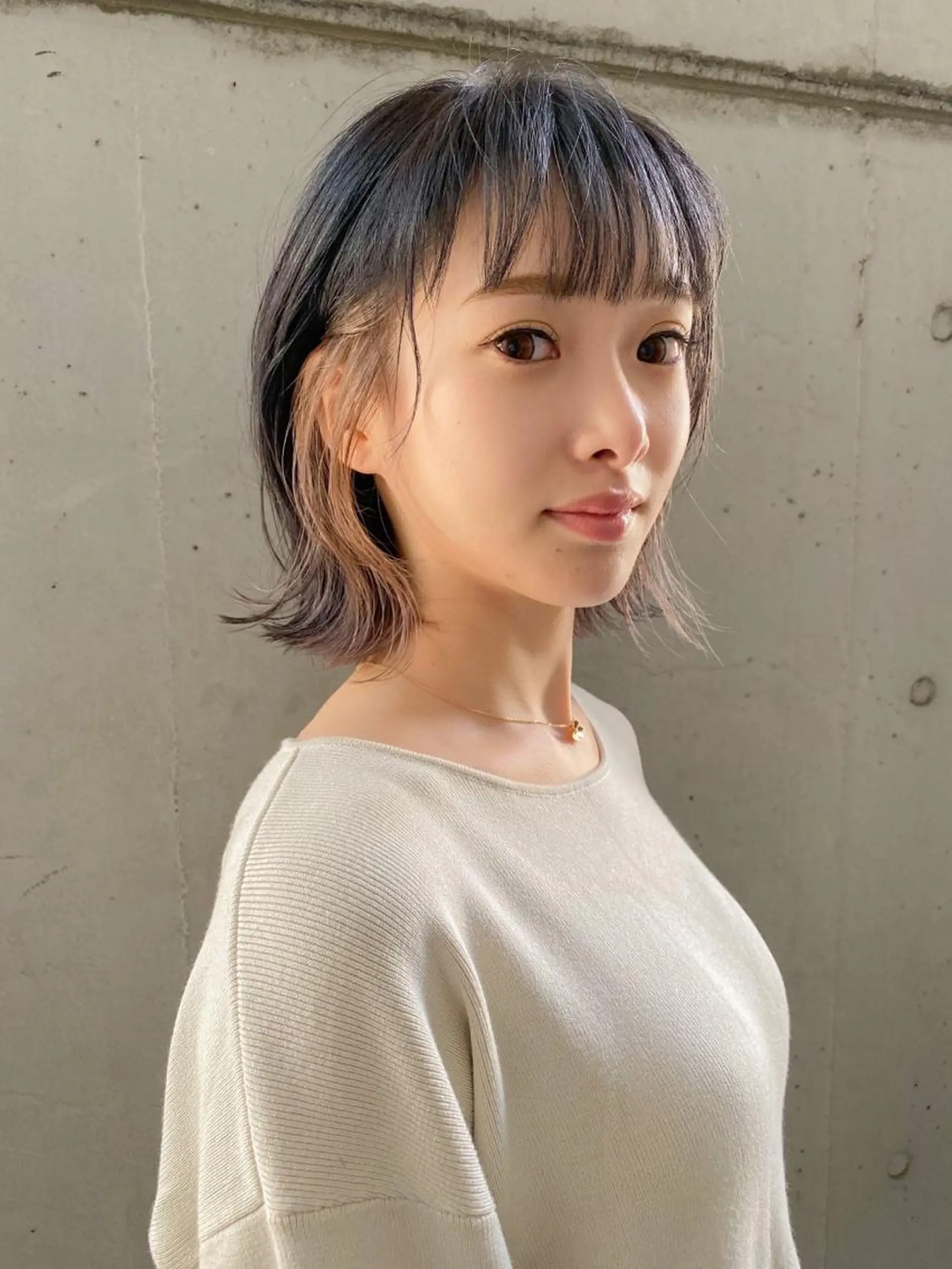 ショート カラー ベージュカラー イヤリングカラー グレージュ インナーカラー 蔵前 デザインカット KOBAYASHIのその他イメージ