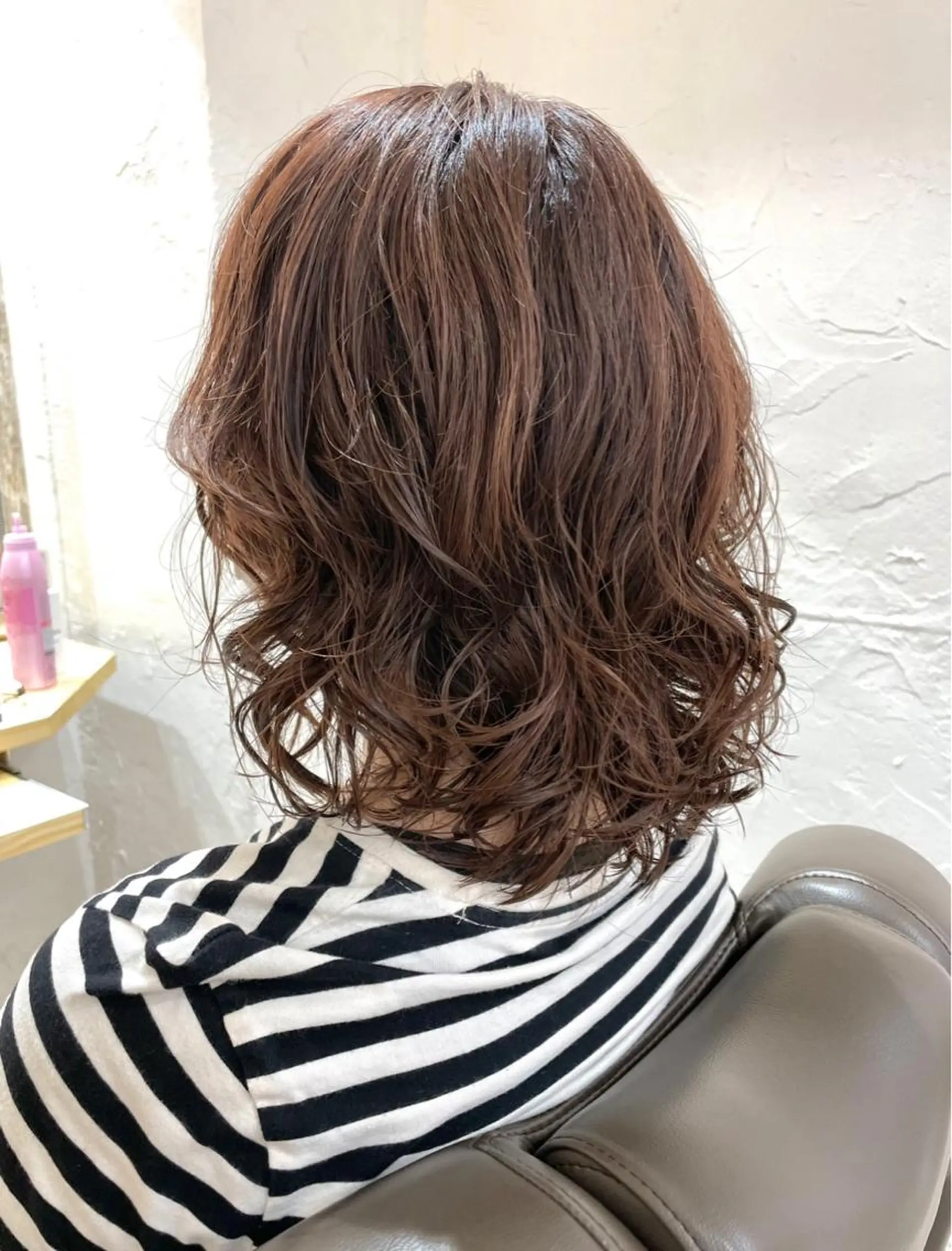 ミディアム パーマ 切りっぱなしボブ ミディアムパーマ ボブ ウルフカット 銀座No.1髪質改善 縮毛矯正/本木のヘアスタイル