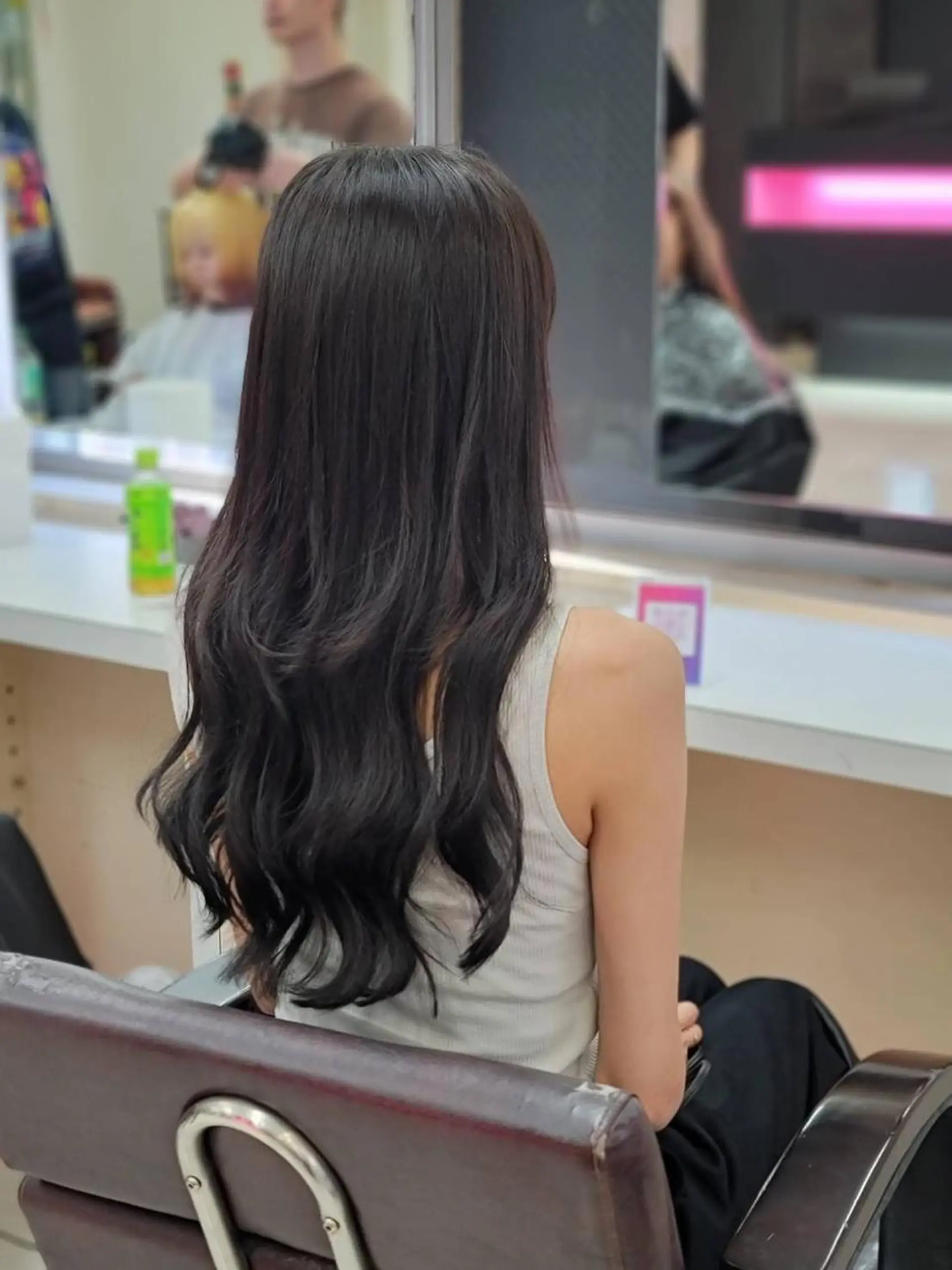 セミロング ✨️韓国風カラー✨️ 最高級エクステ✨️のヘアスタイル