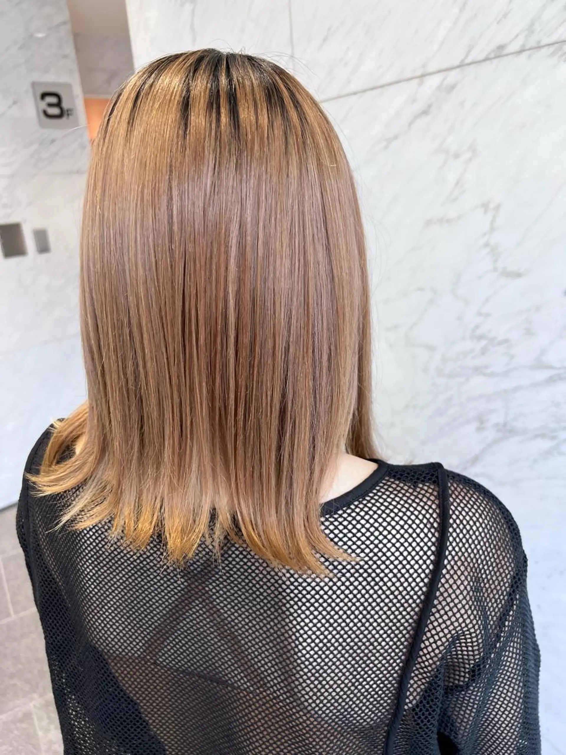 ミディアム カラー ブリーチ 髪質改善 カット ヘアカラー トリートメント ベイリコルド　アトリ 店長　宮城一真のヘアスタイル