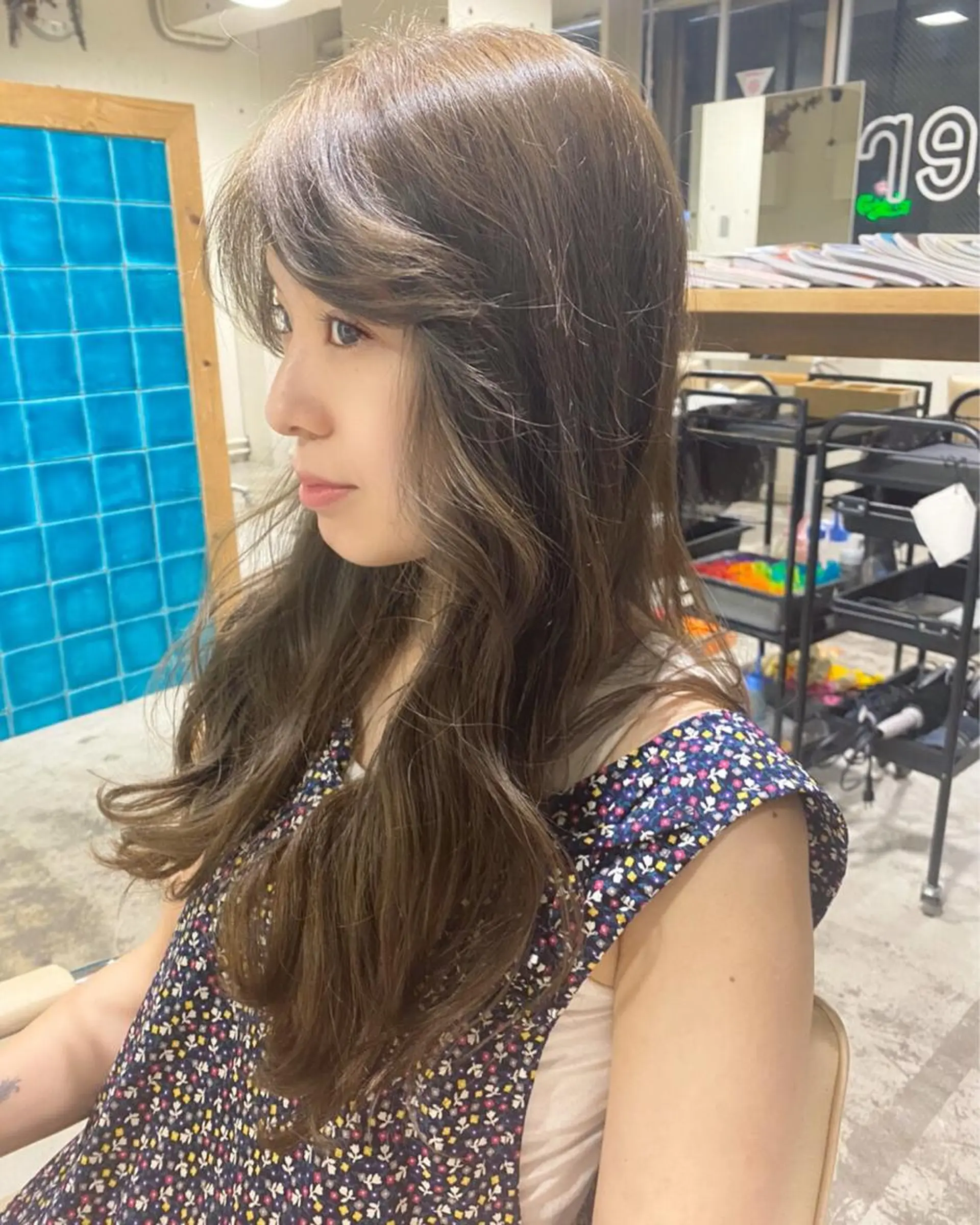 ロング カラー アディクシーカラー 透明感カラー シルバー パーマ美容師 hanaのヘアスタイル