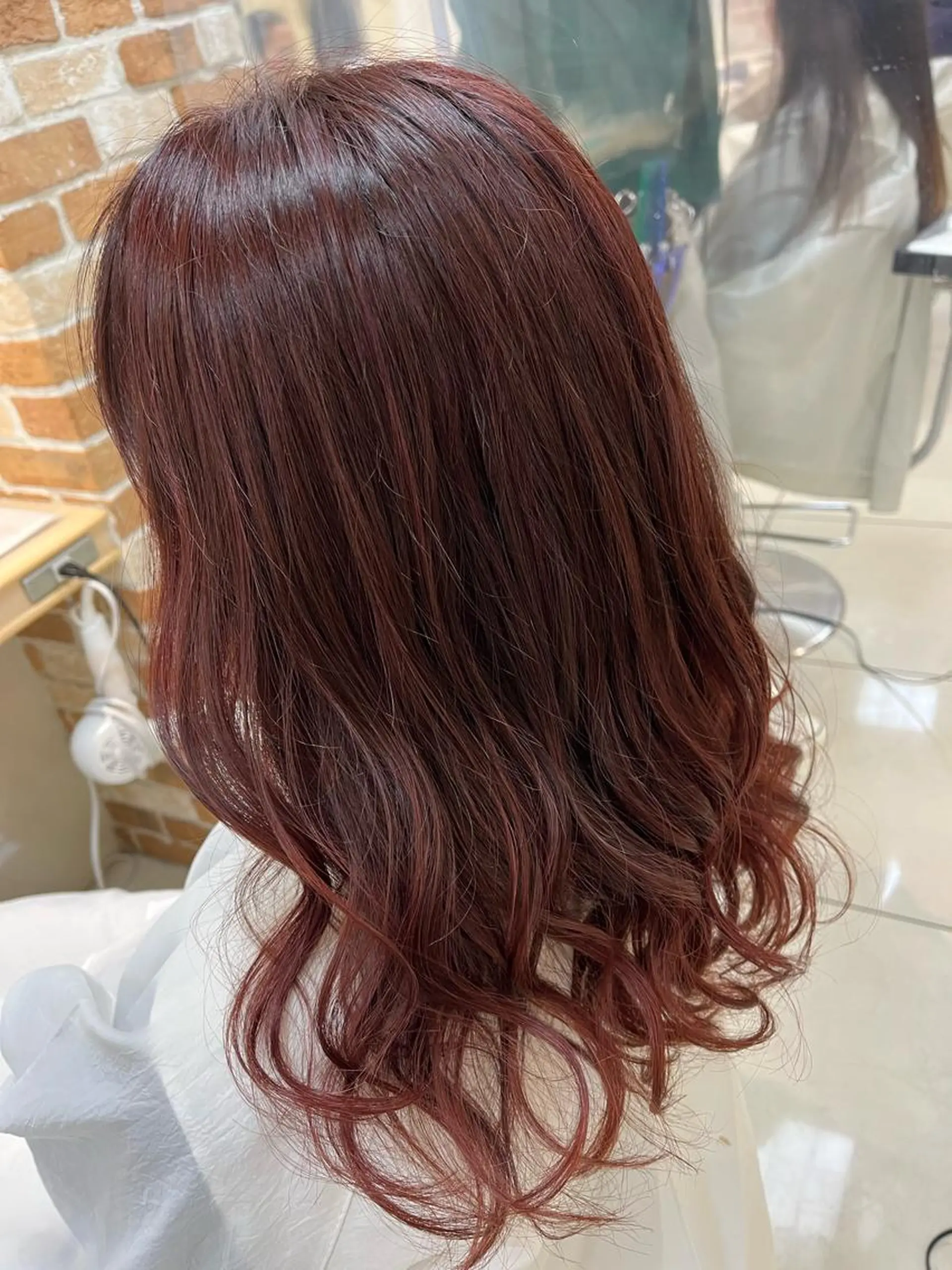 ロング 副店長 星野 梨南葉のヘアスタイル