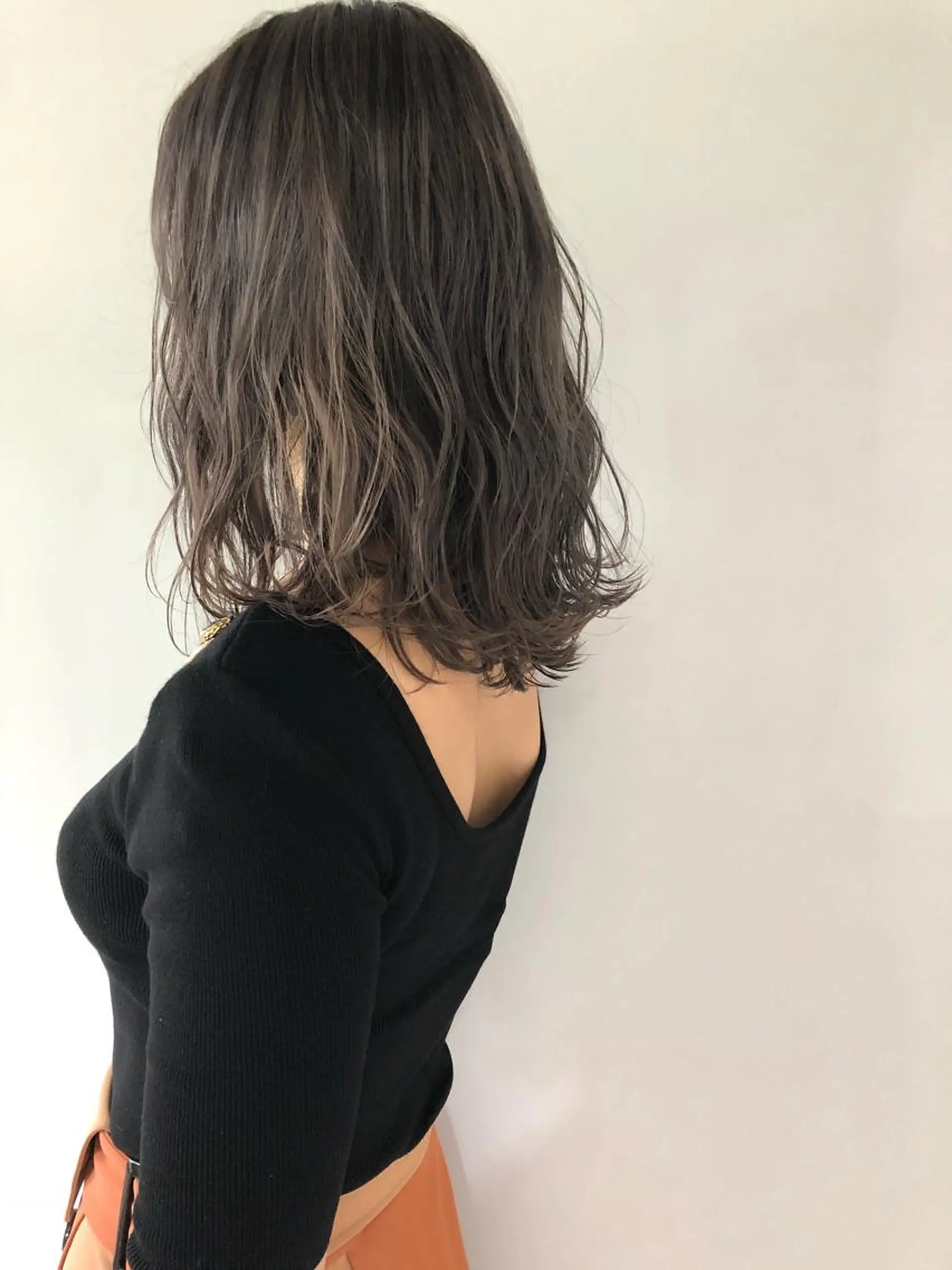 セミロング ヘアカラー 森本裕/オーナー/ スパイラルパーマのヘアスタイル