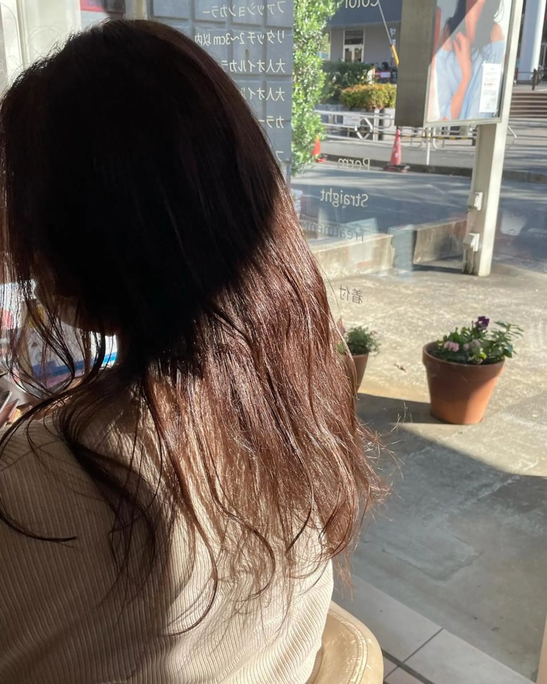 ショート カラー ブリーチ ブルーカラー ハイライトカラー インナーカラー ブリーチなしカラー justbeauty CiNQのヘアスタイル