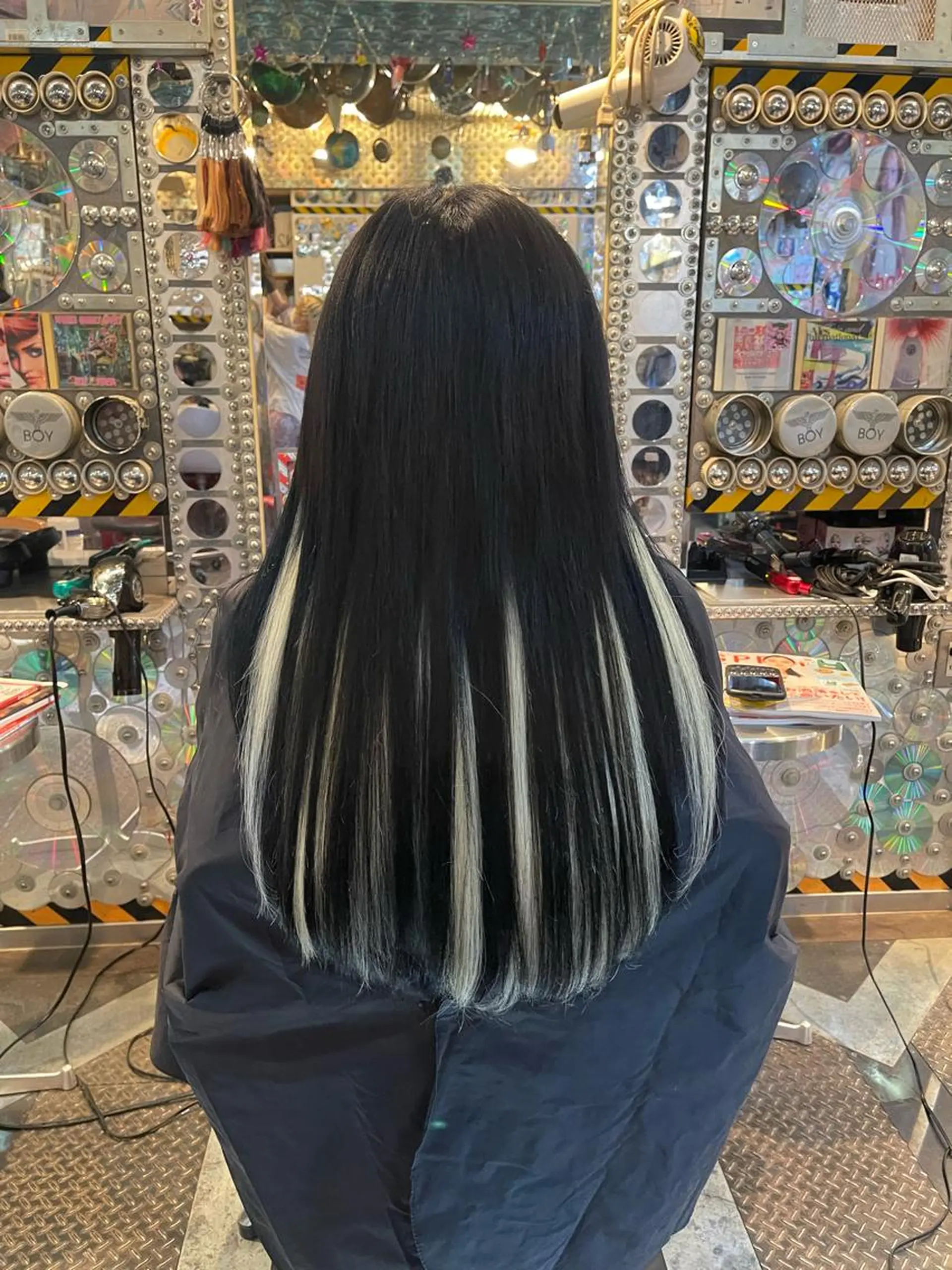 ロング カラー ヘアアレンジ 編み込みエクステ シールエクステ ハイトーンカラー インナーカラー エクステ 🌈派手髪エクステ ブレイズ🌈ひろとのヘアスタイル