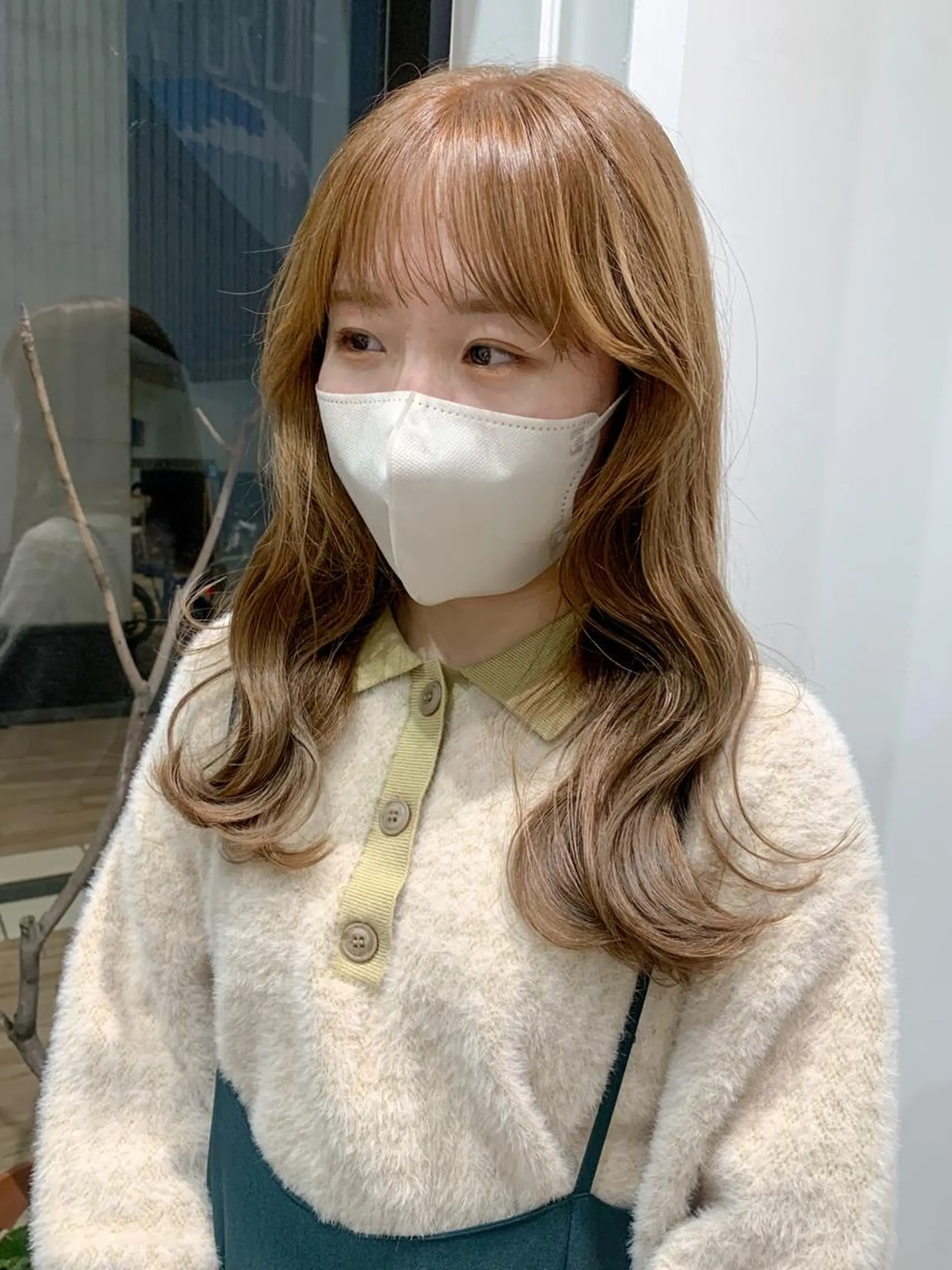 セミロング カラー ヘアアレンジ ブリーチ ダブルカラー ブリーチなしカラー ヘアカラー トリートメント yuka .のヘアスタイル