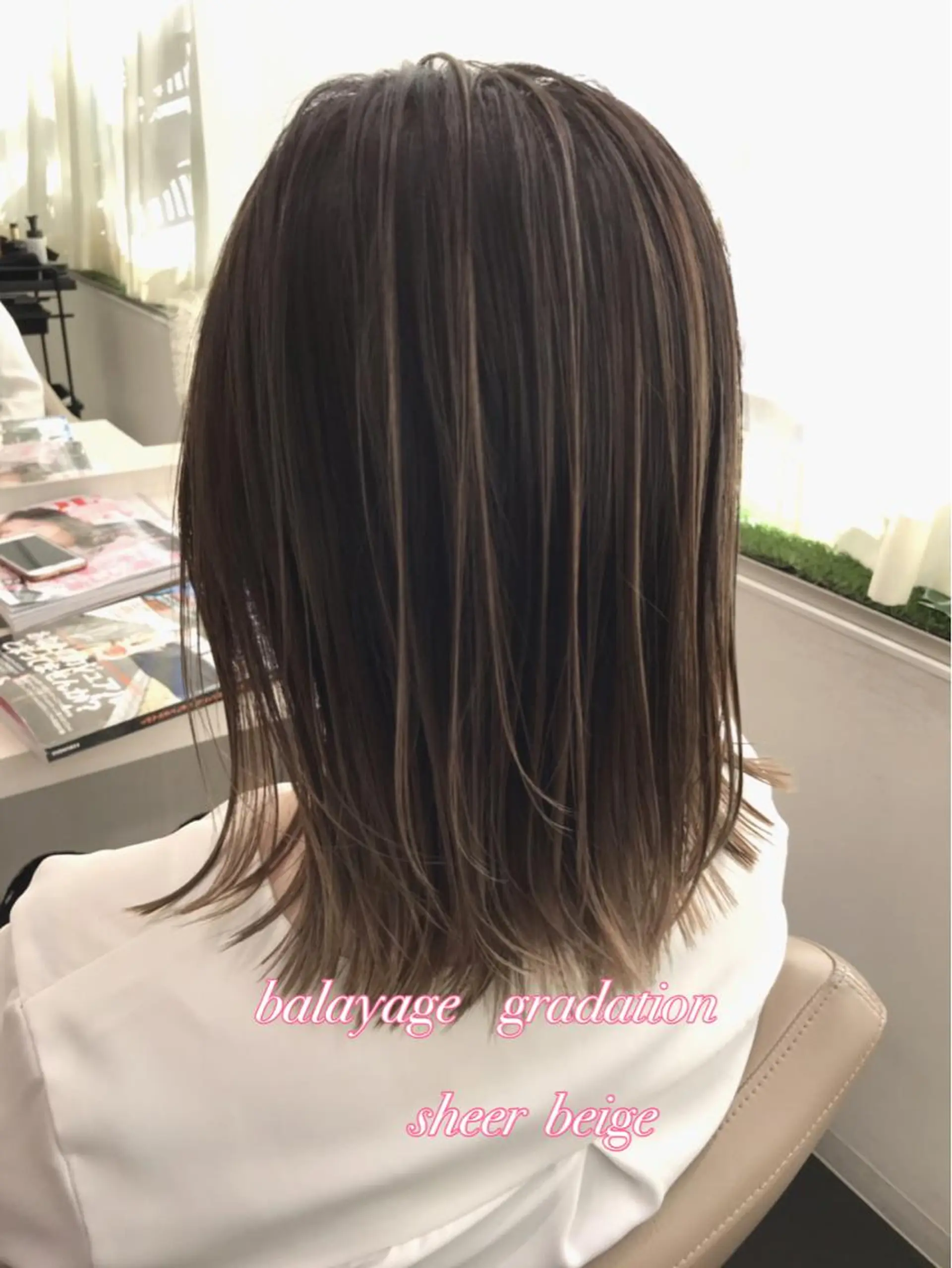 ミディアム カラー バレイヤージュ ベージュカラー グラデーションカラー レイヤーカット カット ヘアカラー 山崎俊輔/髪質改善 /バレイヤージュのヘアスタイル