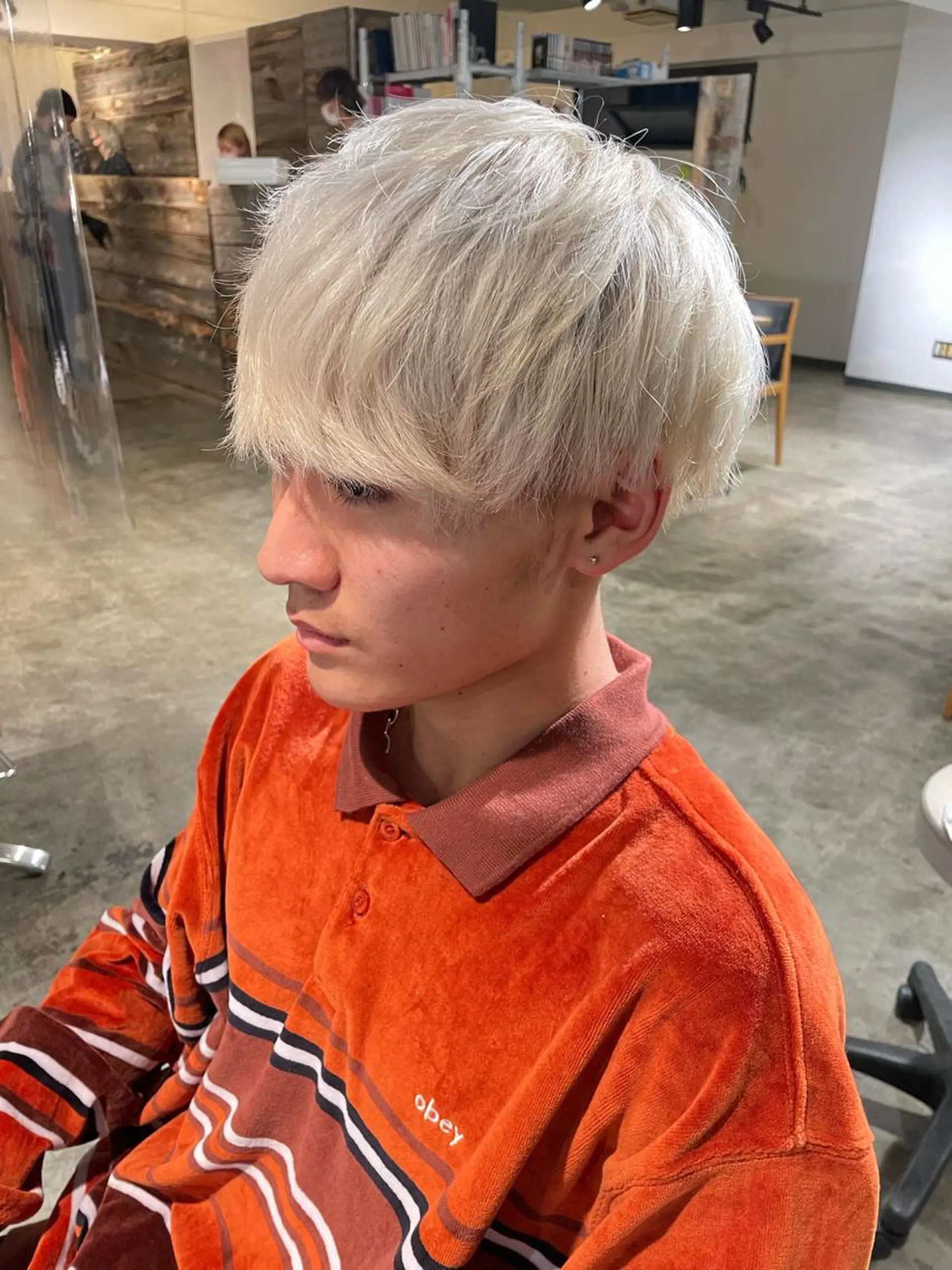 ショート カラー メンズ ベージュカラー ホワイトベージュ ヘアカラー トリートメント ハイトーン/レイヤー /ケアブリーチ石川治のヘアスタイル