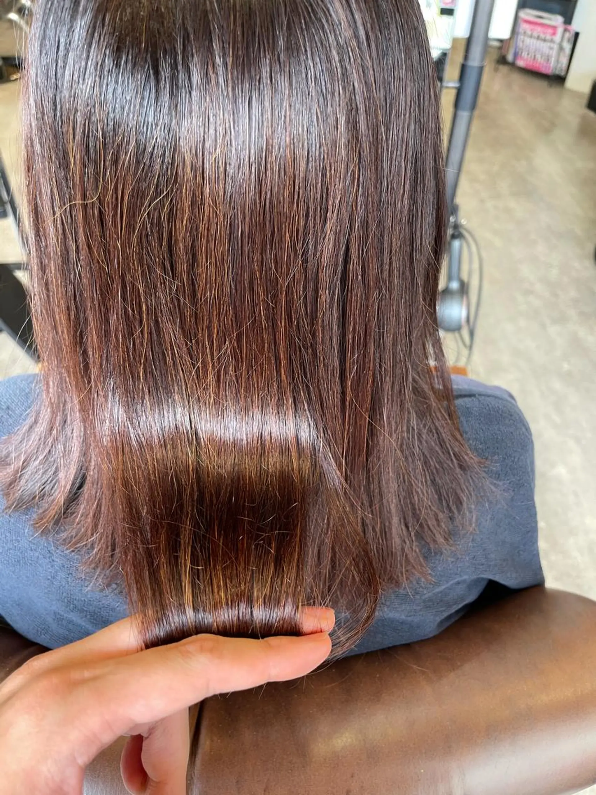 ミディアム くせ毛 くせ毛カット終着点 カワサキトオル溝の口のヘアスタイル
