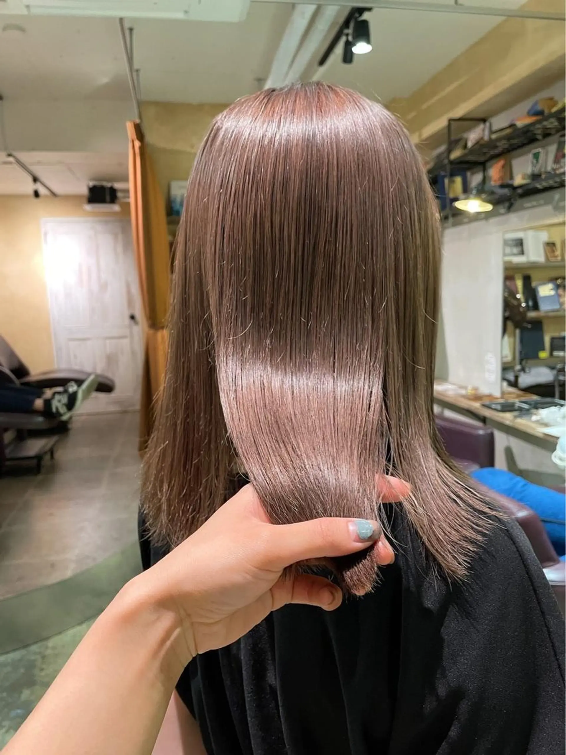 セミロング 酸性ストレート むらたねね🌻 艶髪🫧韓国ヘアのヘアスタイル