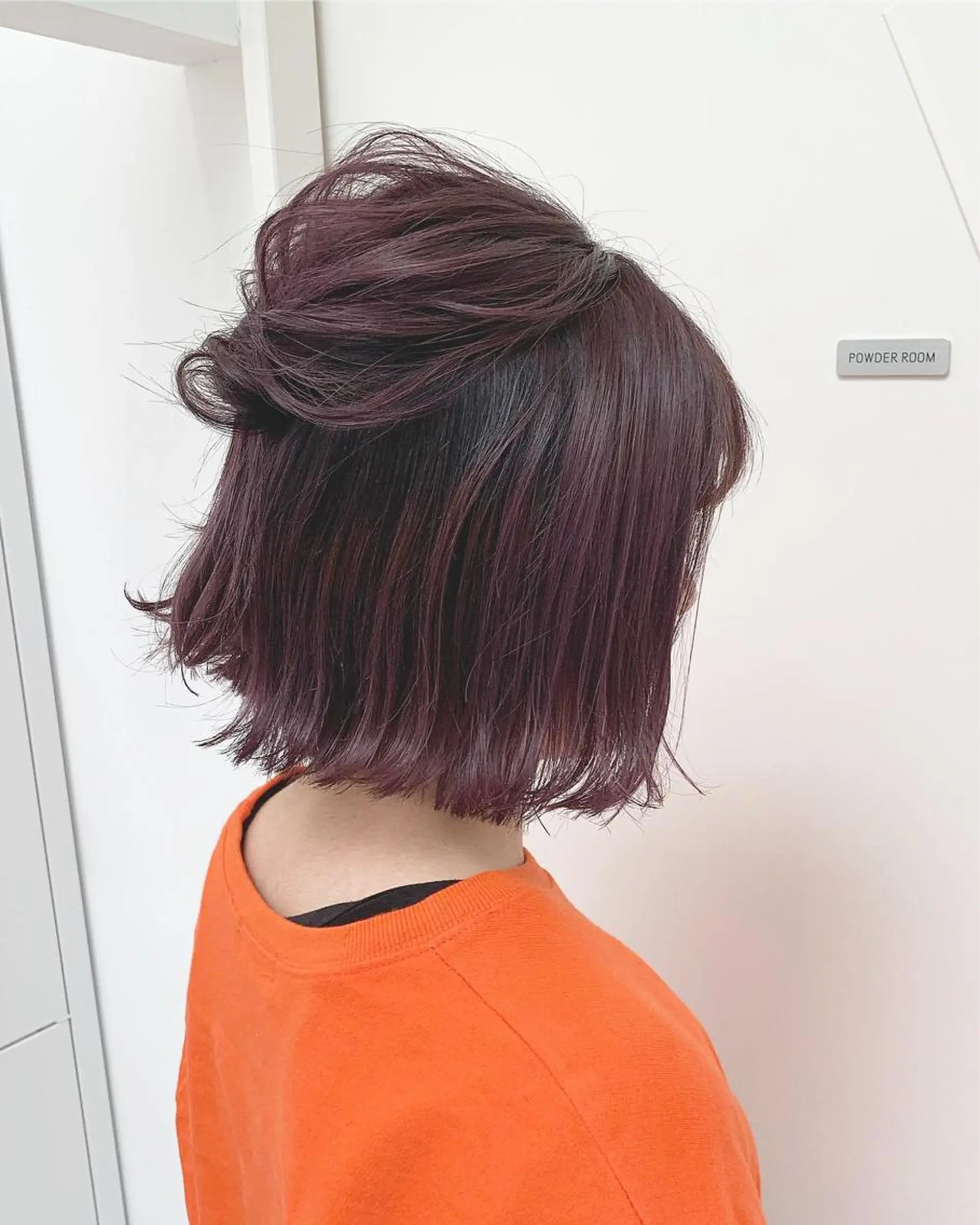 ショート カラー 切りっぱなしボブ パープルカラー ボブ ヘアカラー トリートメント インナーカラー/天神 ブリーチ/吉田のヘアスタイル