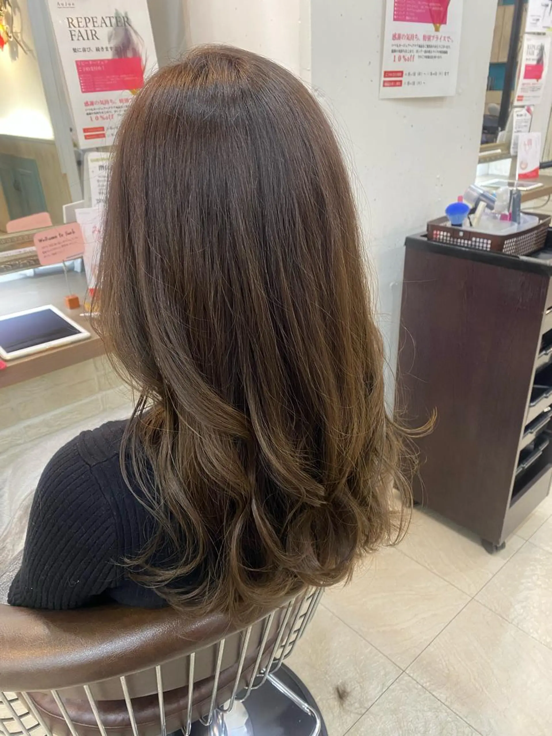 セミロング カラー ヘアアレンジ ブラウンカラー 顔まわりレイヤー 韓国風ヘア レイヤーカット kame|レイヤー / 似合わせ顔周りのヘアスタイル
