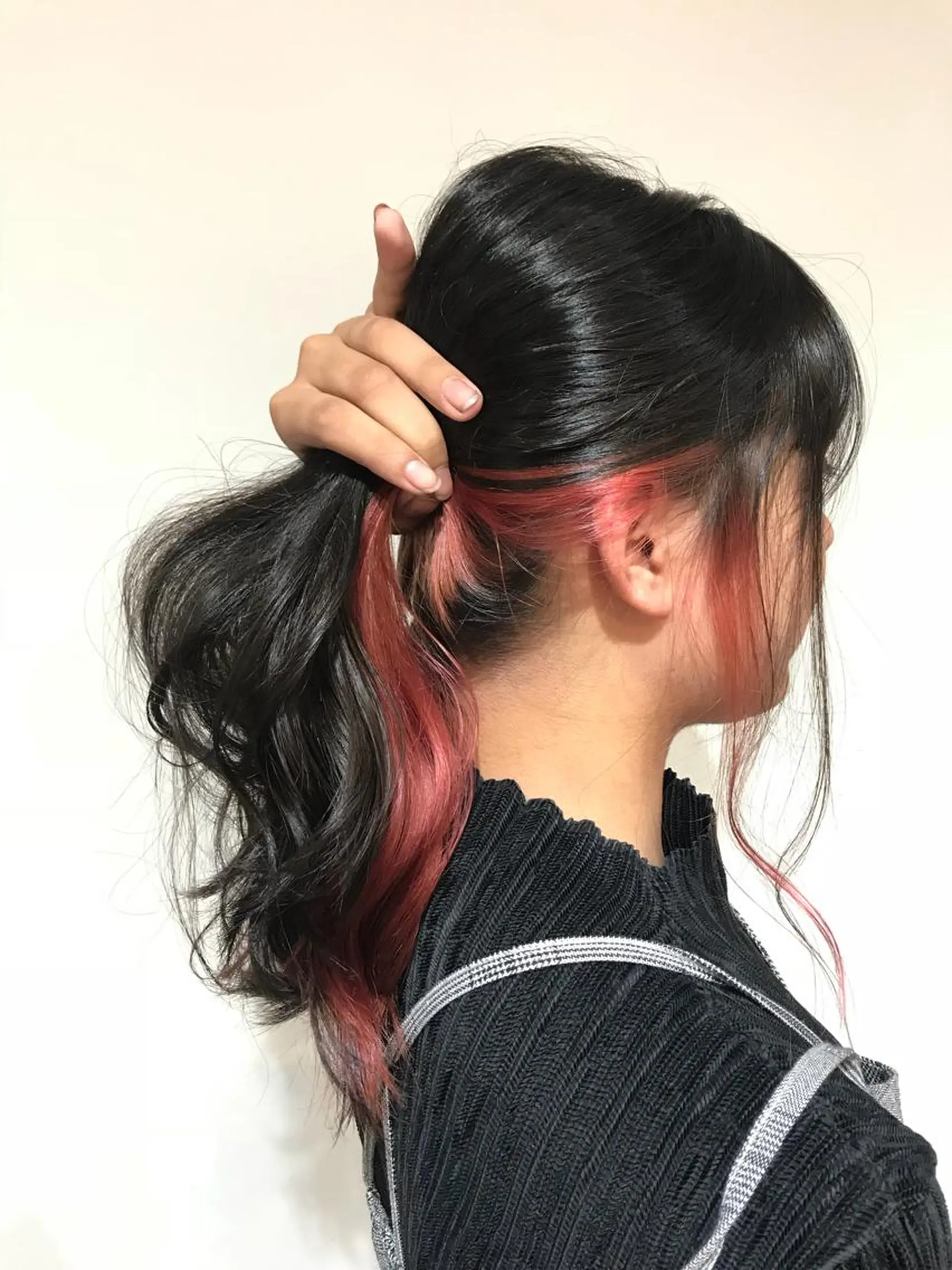 セミロング カラー ブリーチ ケアブリーチ イルミナカラー インナーカラー 髪質改善カラー韓国風 レイヤーtudaのヘアスタイル