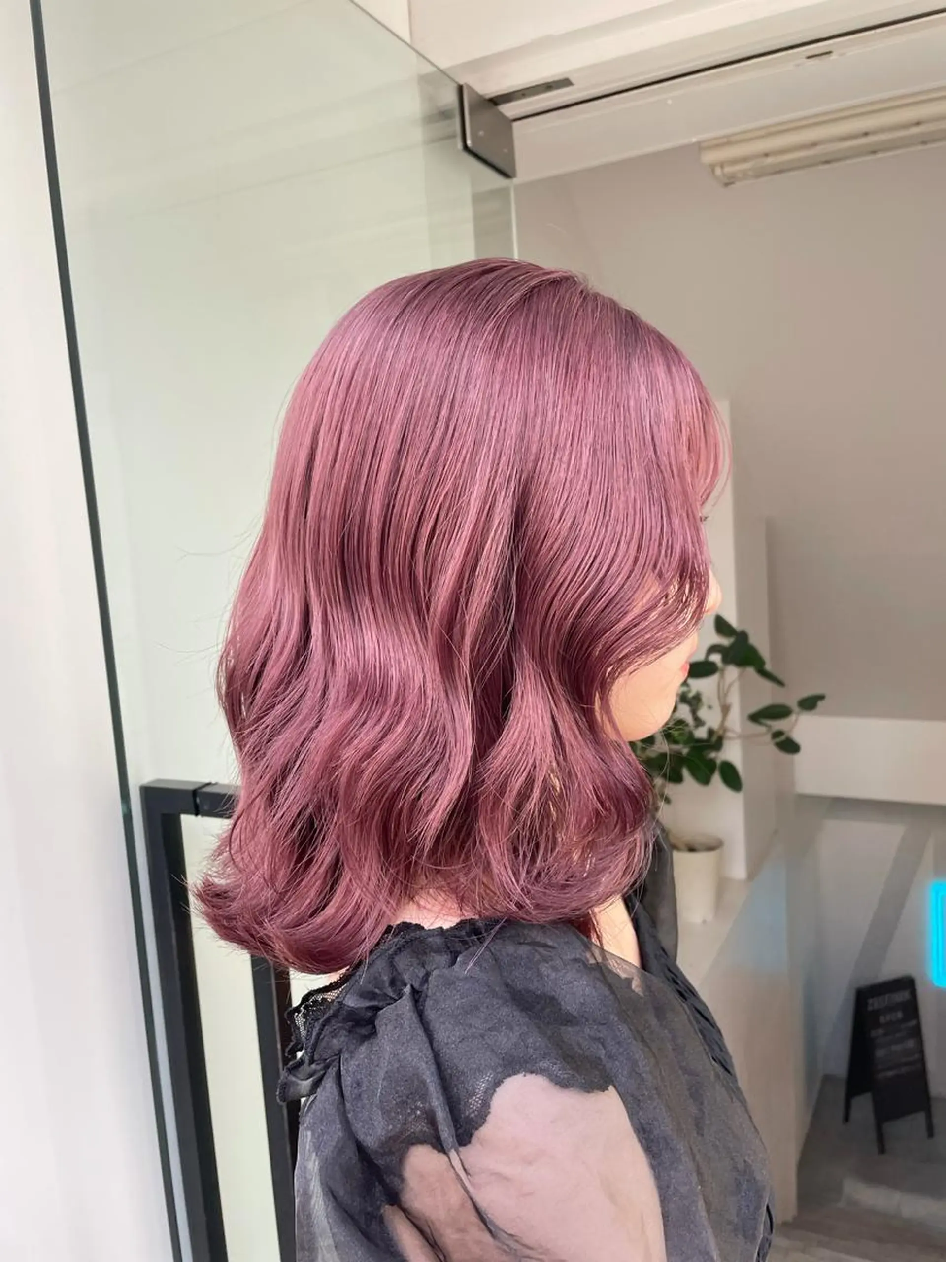 カラー 🎀ボブ＋ハイトーン シュカ👶🏻のヘアスタイル