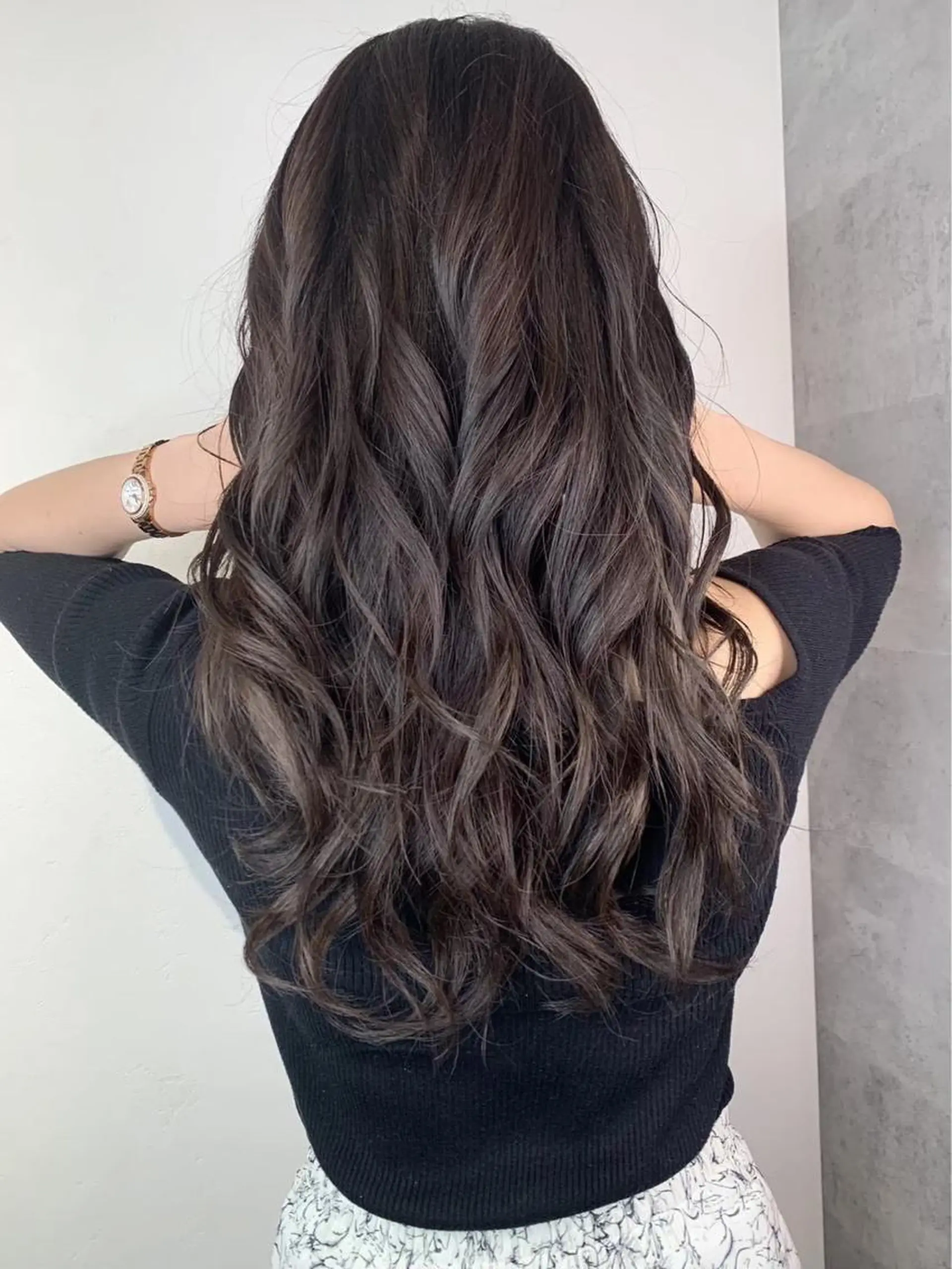 セミロング カラー _WHITE 高槻のヘアスタイル