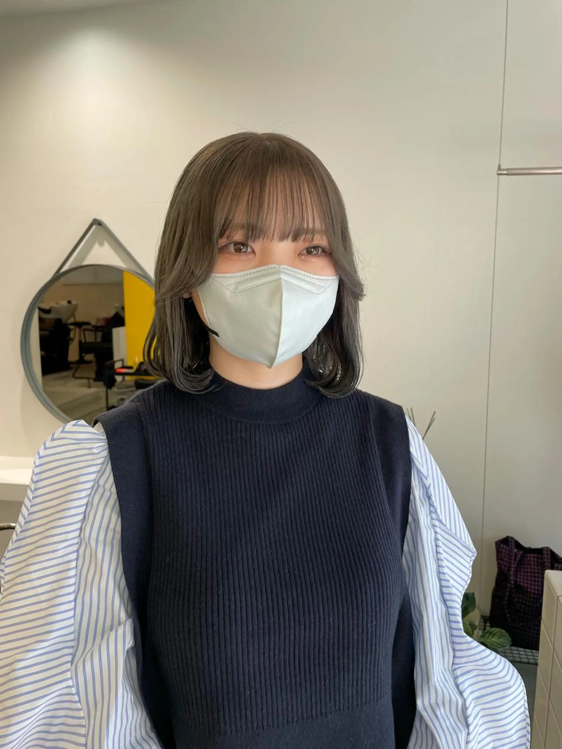 ミディアム Koto🌿 ブリーチなしカラーのヘアスタイル