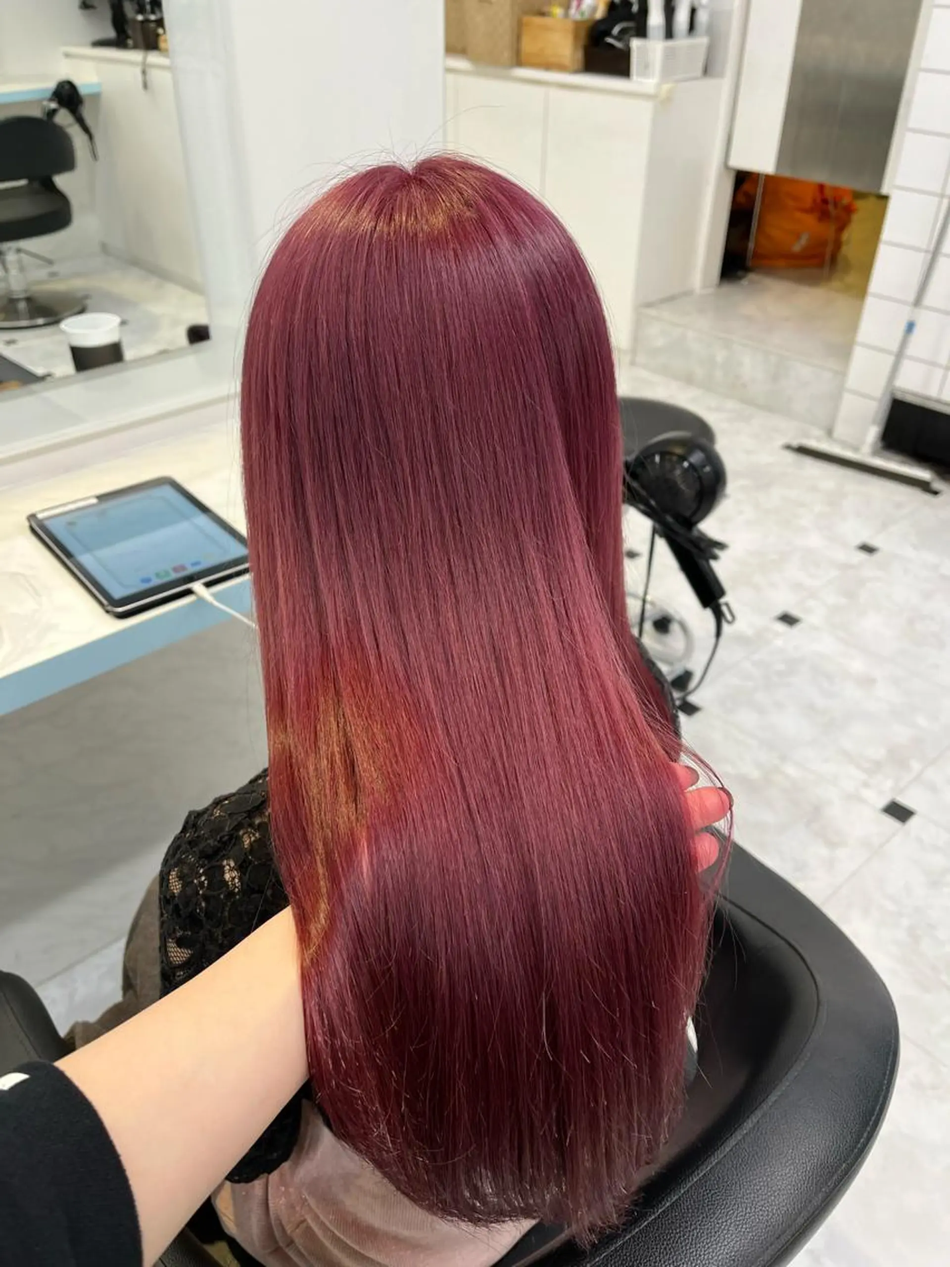 ロング カラー 透明感/グレージュ/ ミルクティー/ユウトのヘアスタイル