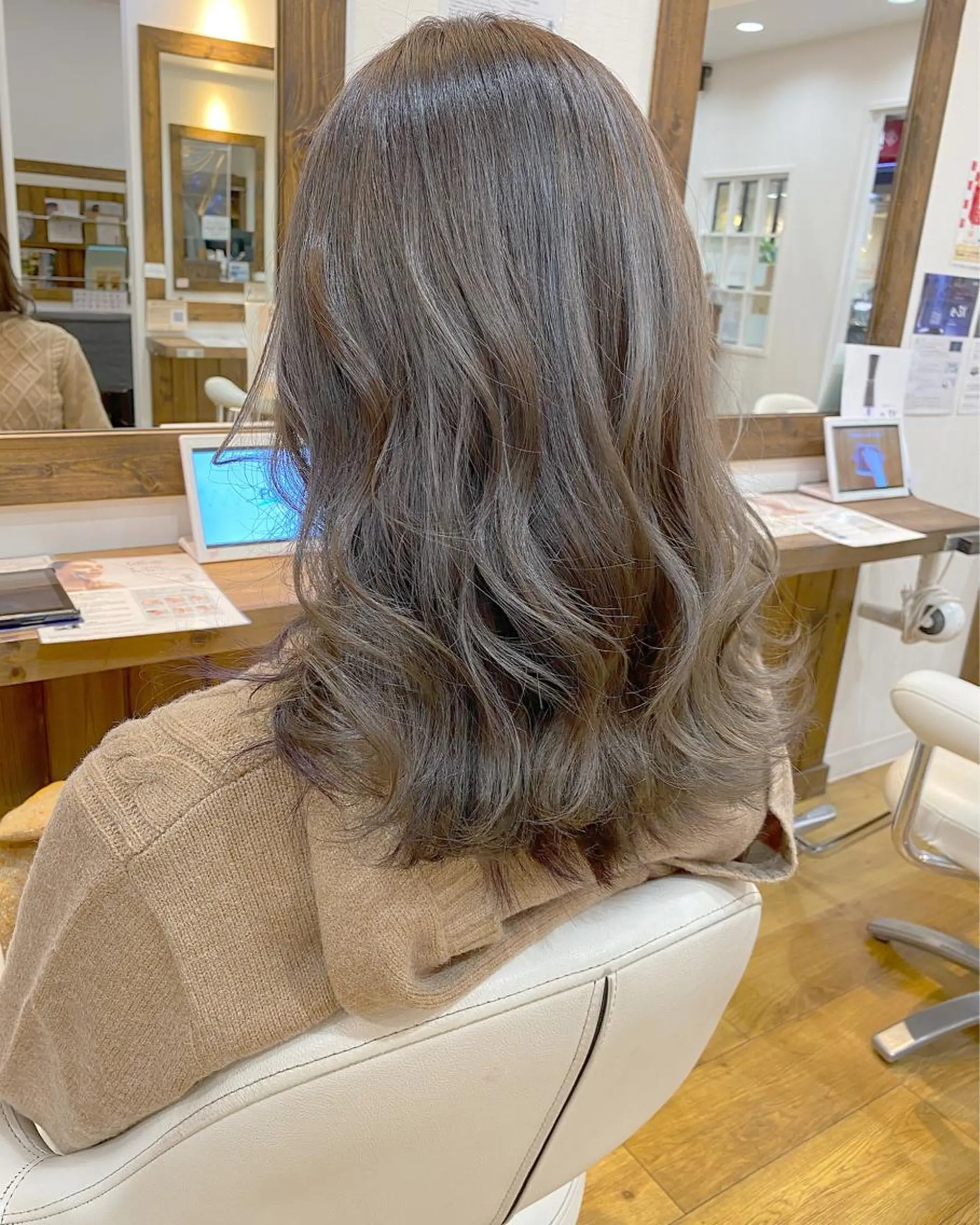 セミロング カラー 横浜ブリーチムラ直し ハイトーン/ブリーチのヘアスタイル