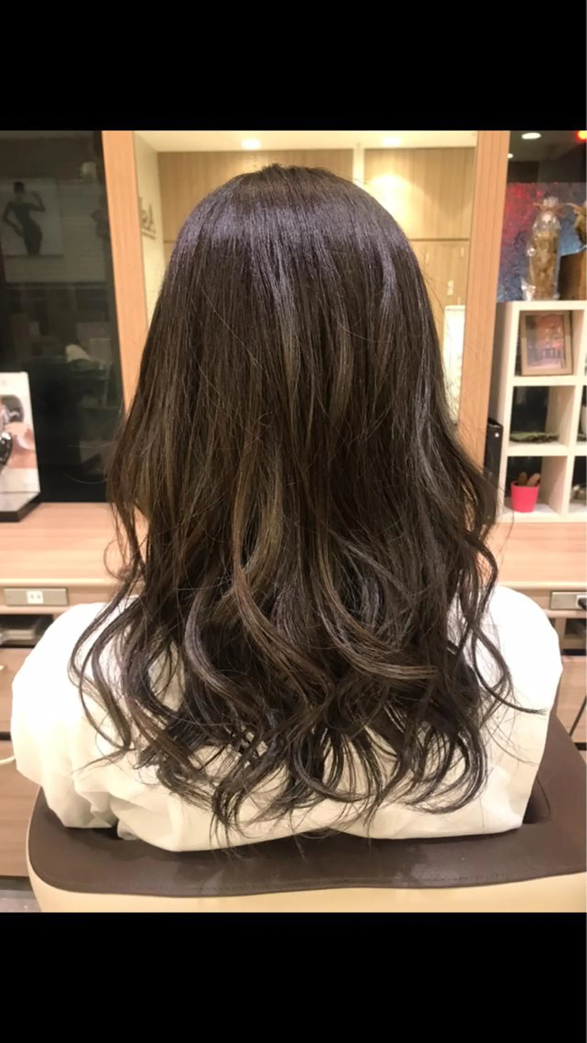 ロング カラー 三浦 祐里のヘアスタイル