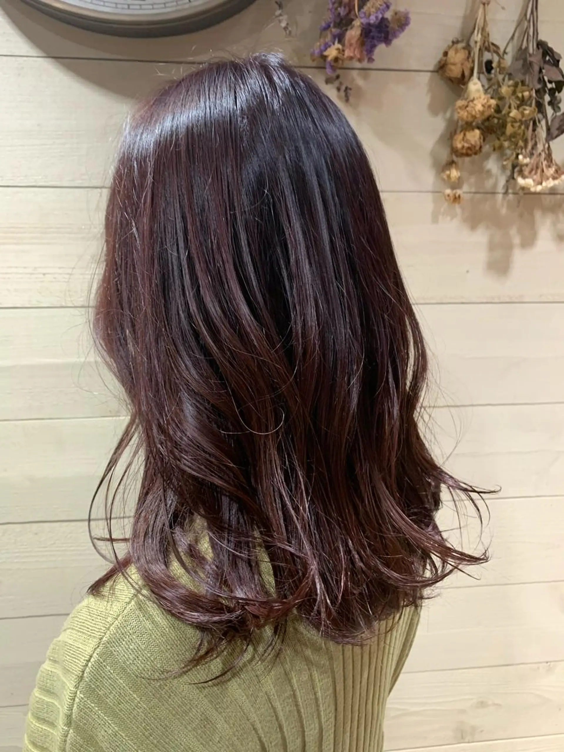 ロング カラー カット ヘアカラー クワハラ イオリのヘアスタイル