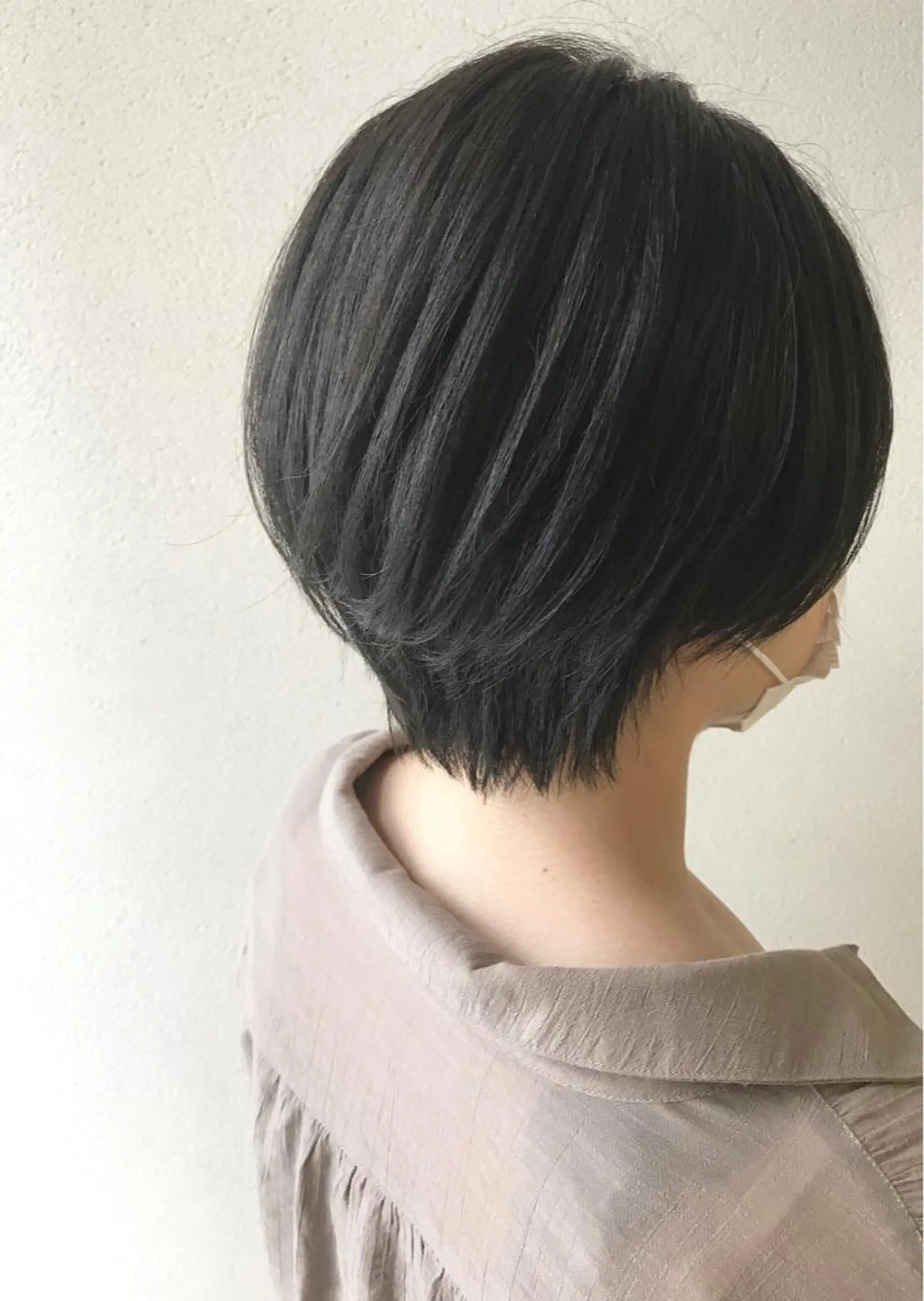 ショート カラー アッシュ 沢田 瞳のヘアスタイル