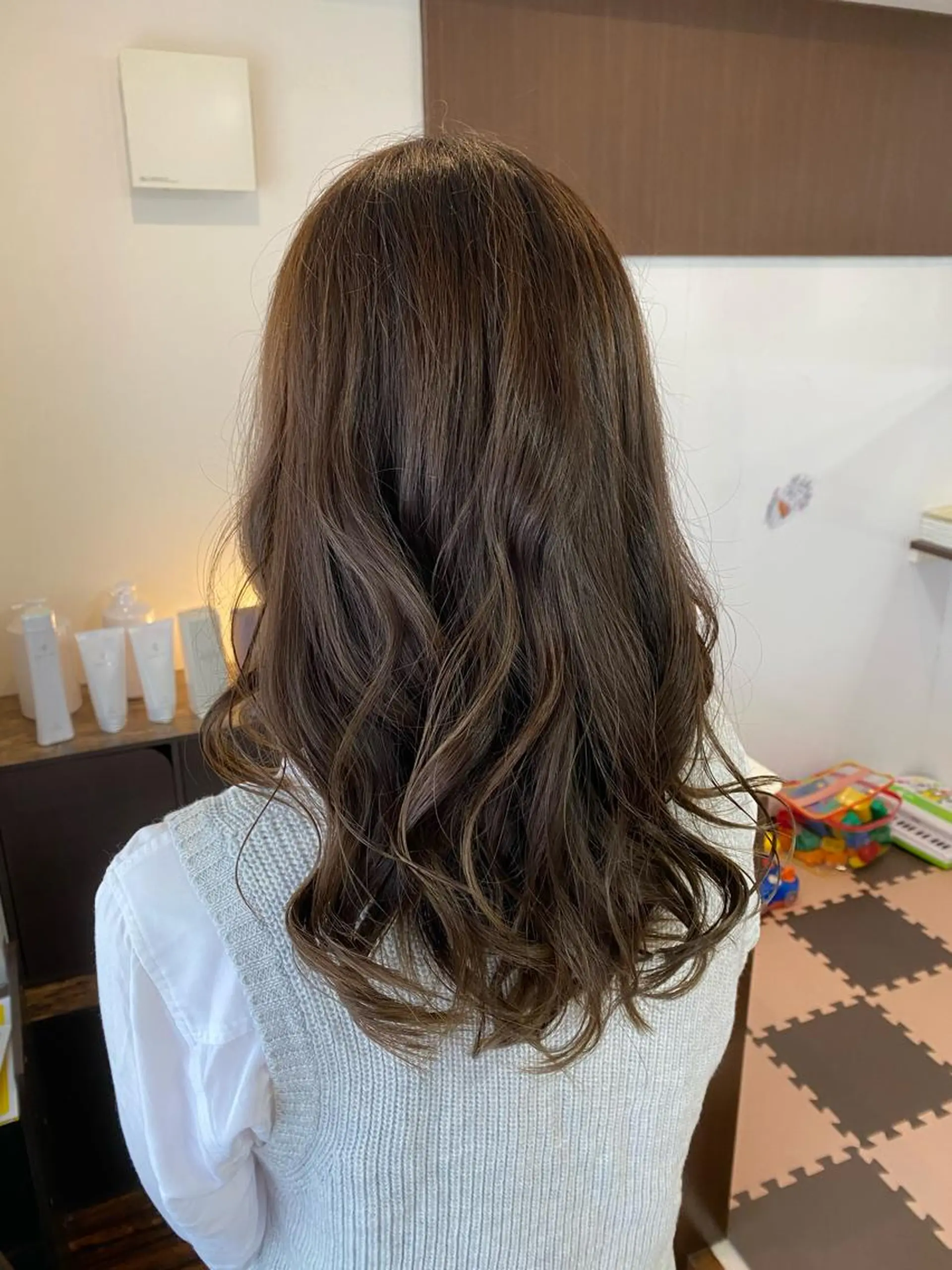 ロング カラー 堀内 七海のヘアスタイル