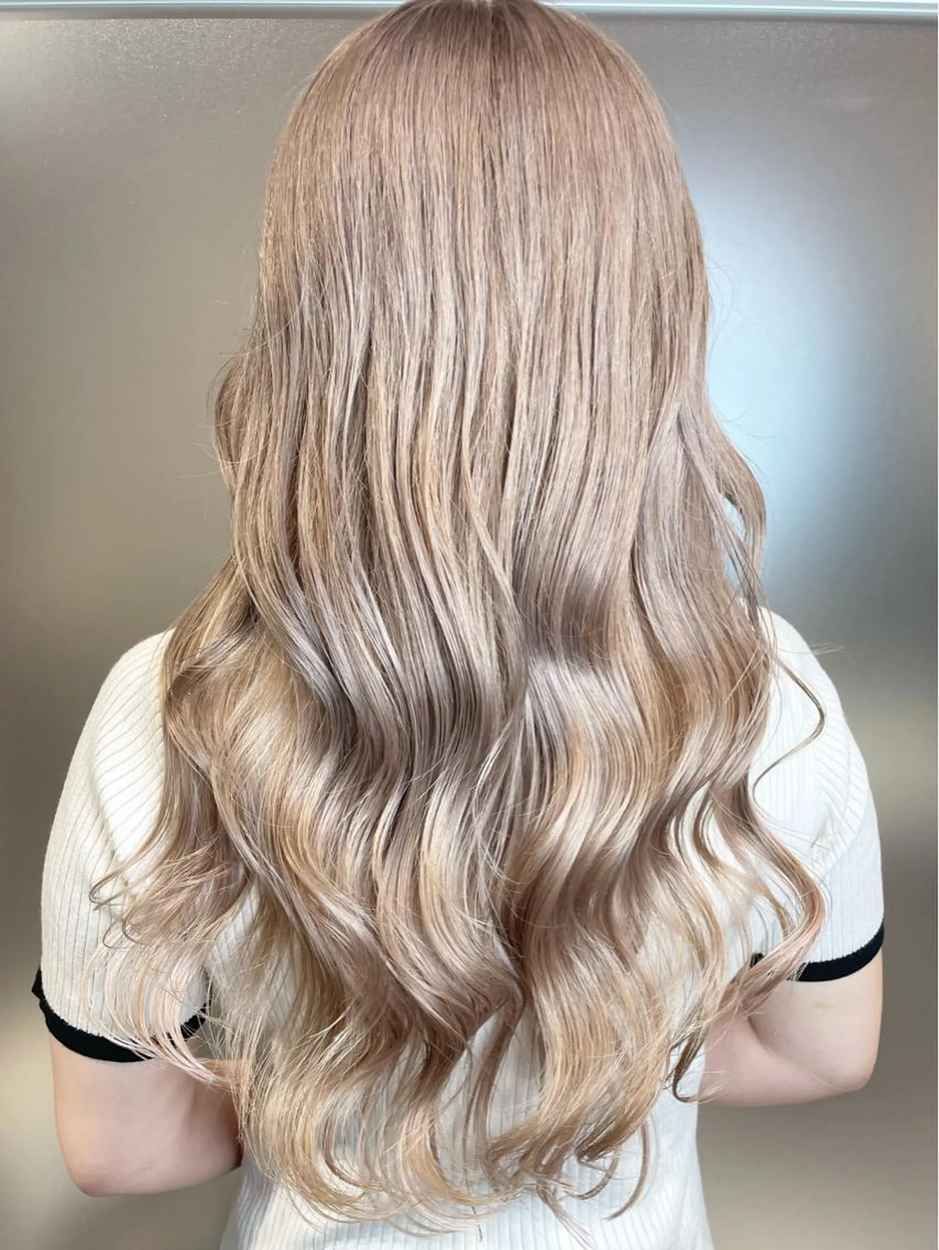 ロング カラー ブリーチ カット ヘアカラー トリートメント 💎✨️NoVal by siestaのヘアスタイル