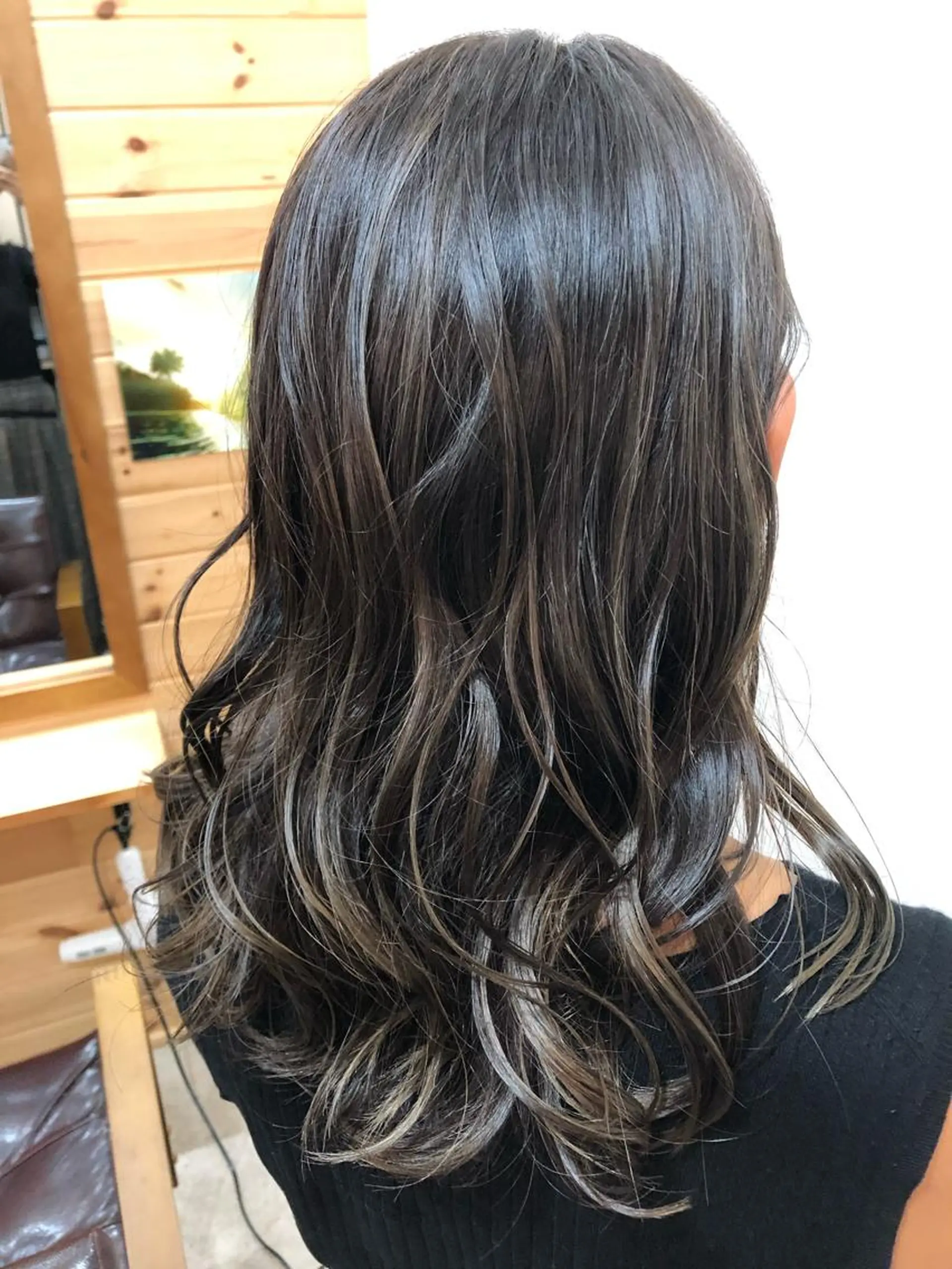 カラー ハイライトカラー ヘアカラー トリートメント LeSoleil 大江珠実のヘアスタイル