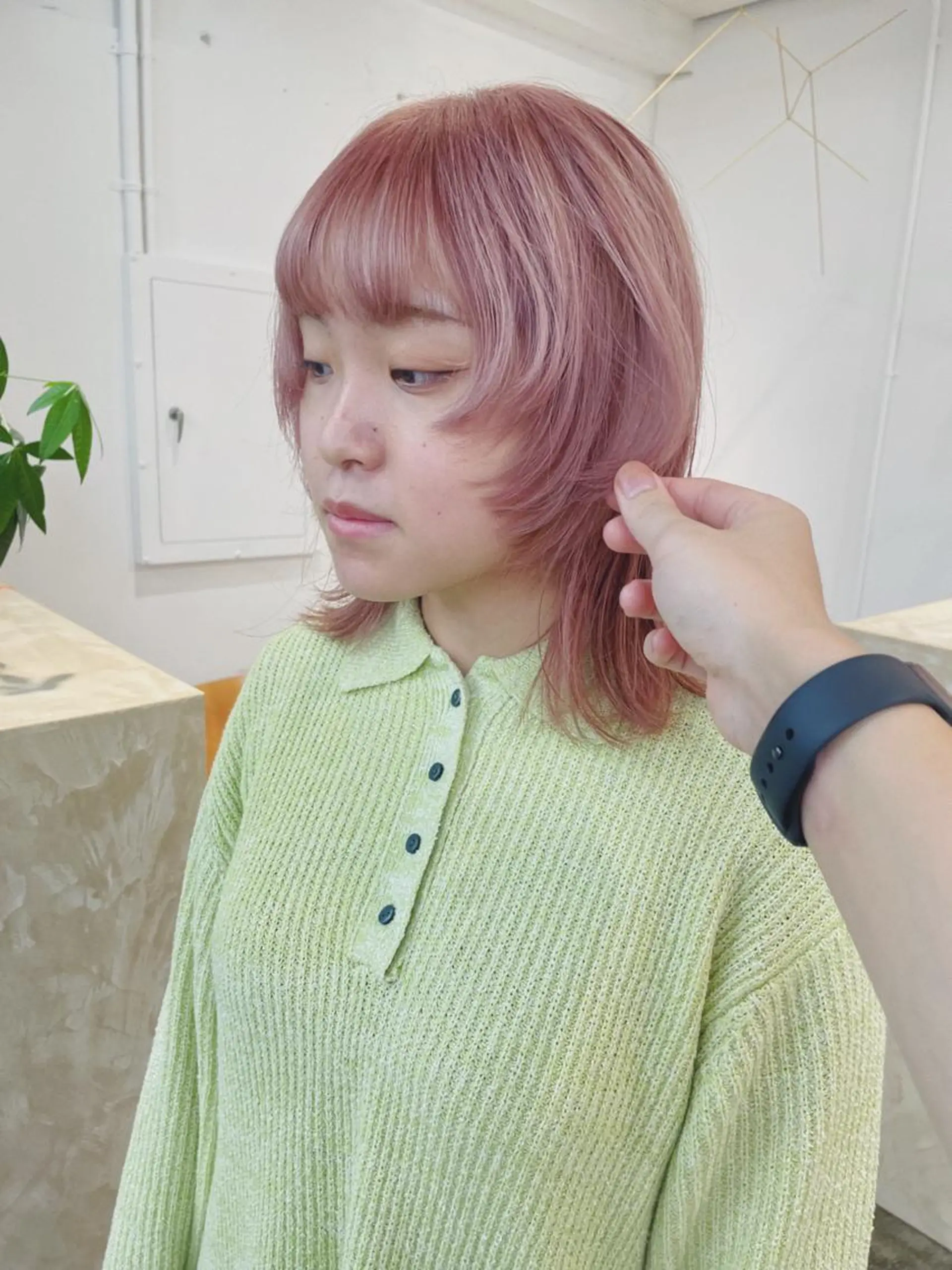 ミディアム カラー スギヤマ ショウゴのヘアスタイル