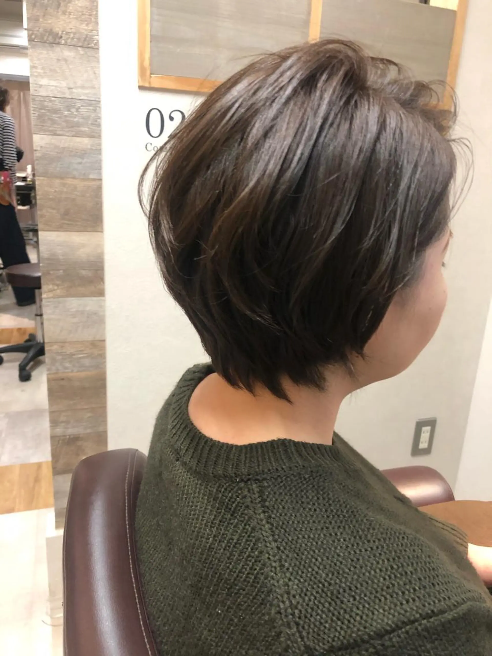 ショート カラー アディクシーカラー イルミナカラー くせ毛 髪質改善 縮毛矯正 tuuli トゥーリのヘアスタイル