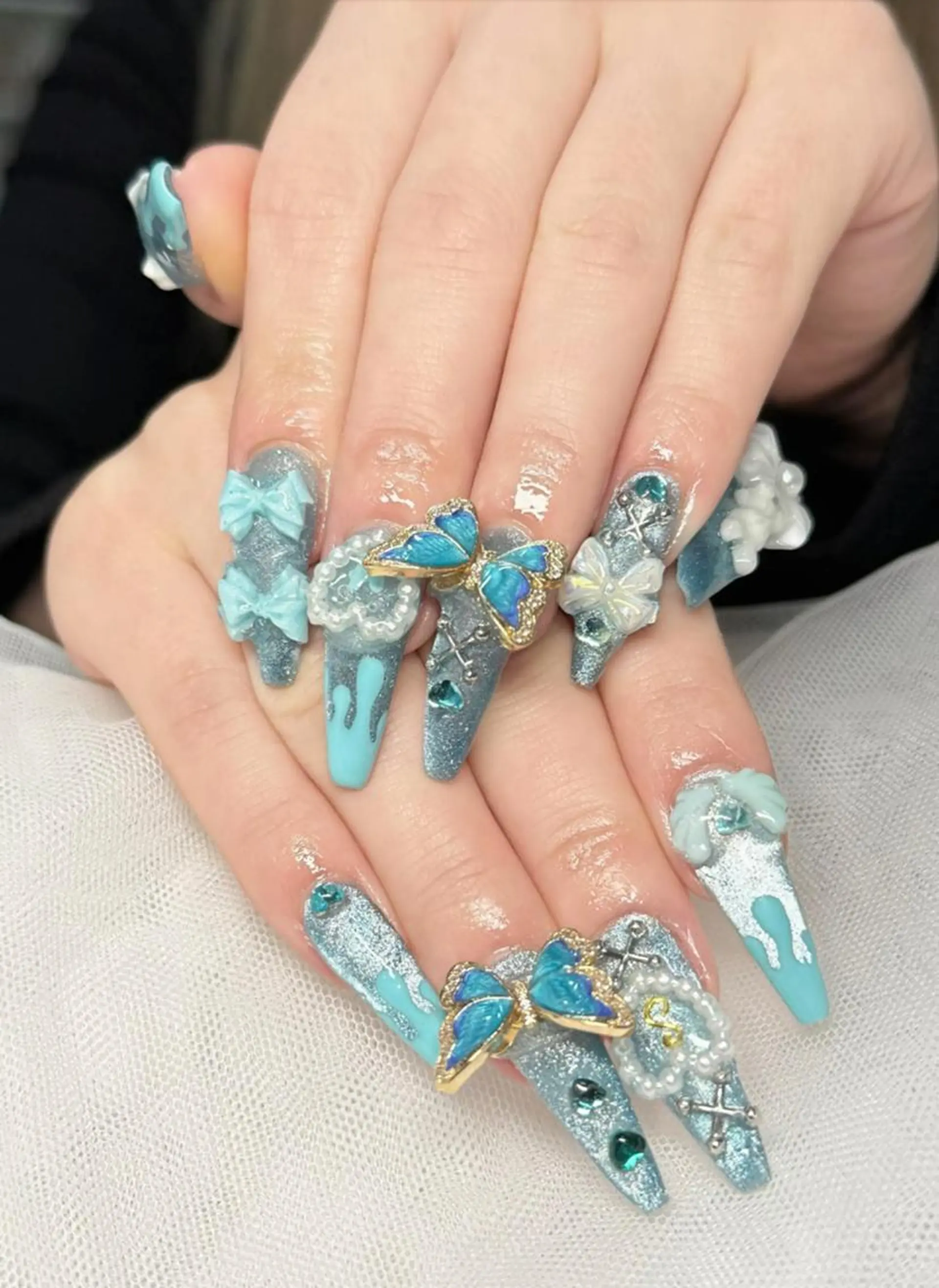 ロング カラー ベージュカラー グラデーションカラー ピンクカラー 韓国風ヘア ハンドネイル Bling Salonのネイルデザイン