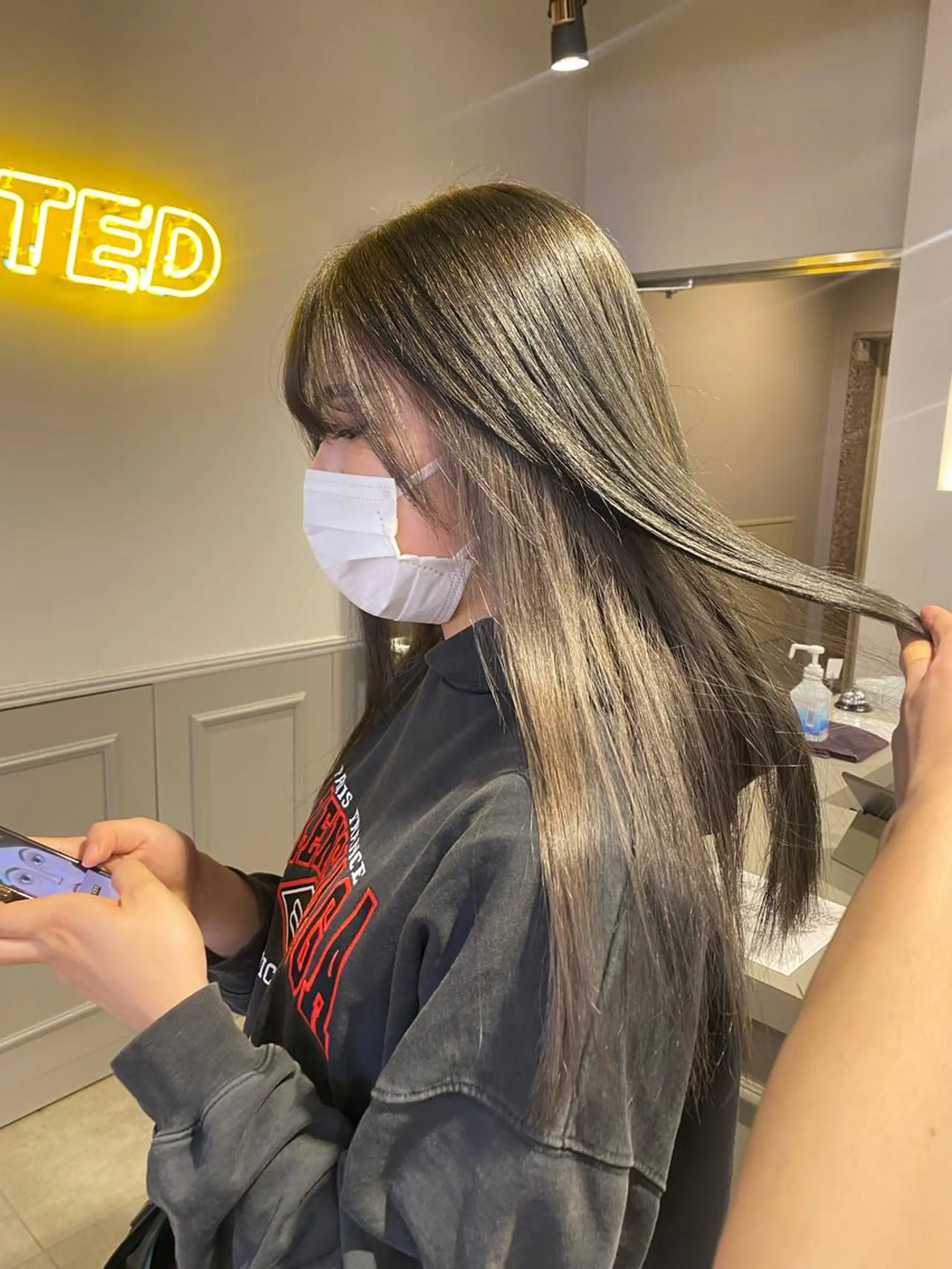 セミロング カラー ヘアカラー トリートメント ヘアセット 韓国/トレンド レイヤー【101】のヘアスタイル