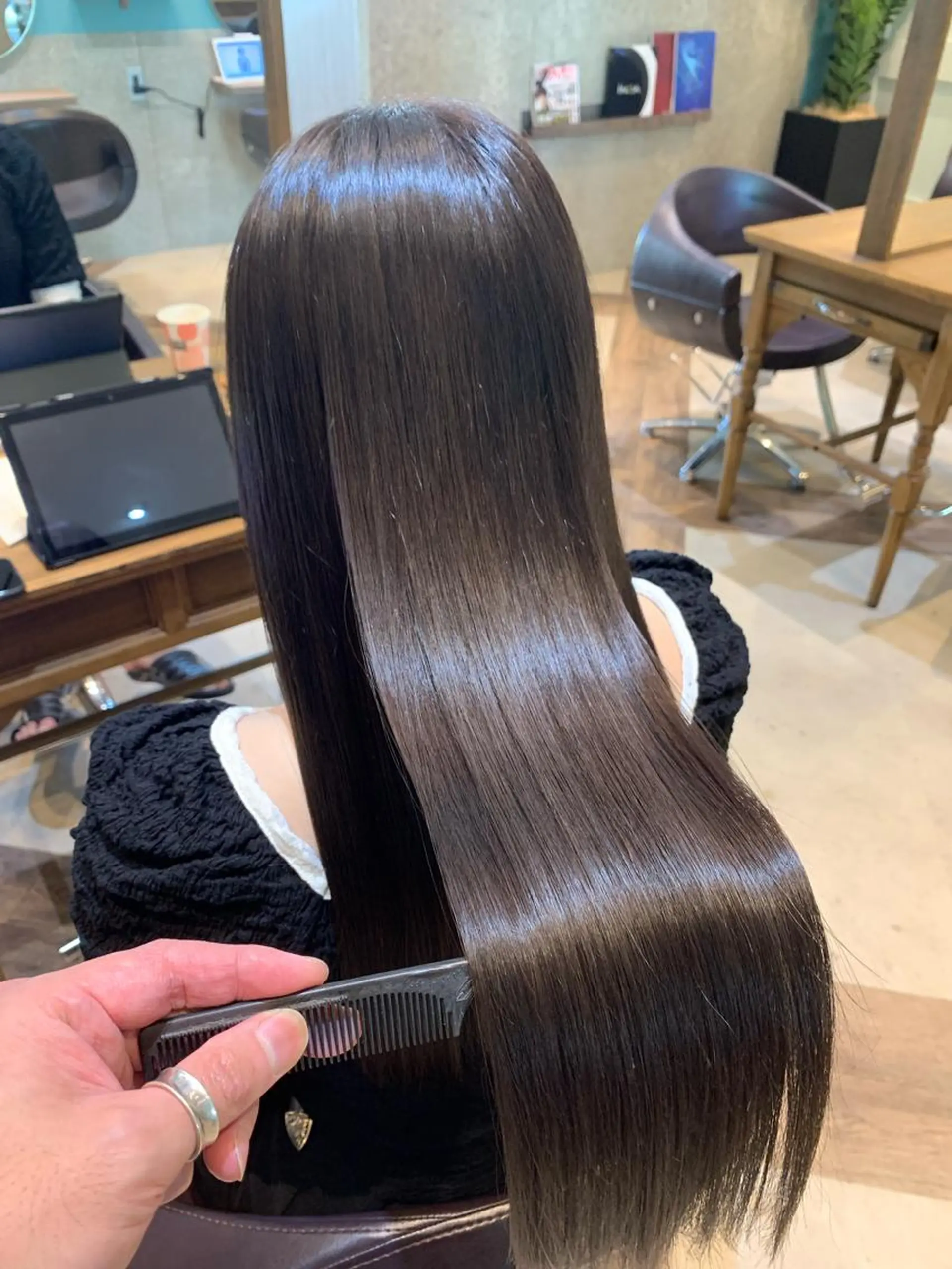 ロング カラー ブリーチ 髪質改善 トリートメント 酸性ストレート 🌟髪質改善/透明感 🌟代表RYOのヘアスタイル