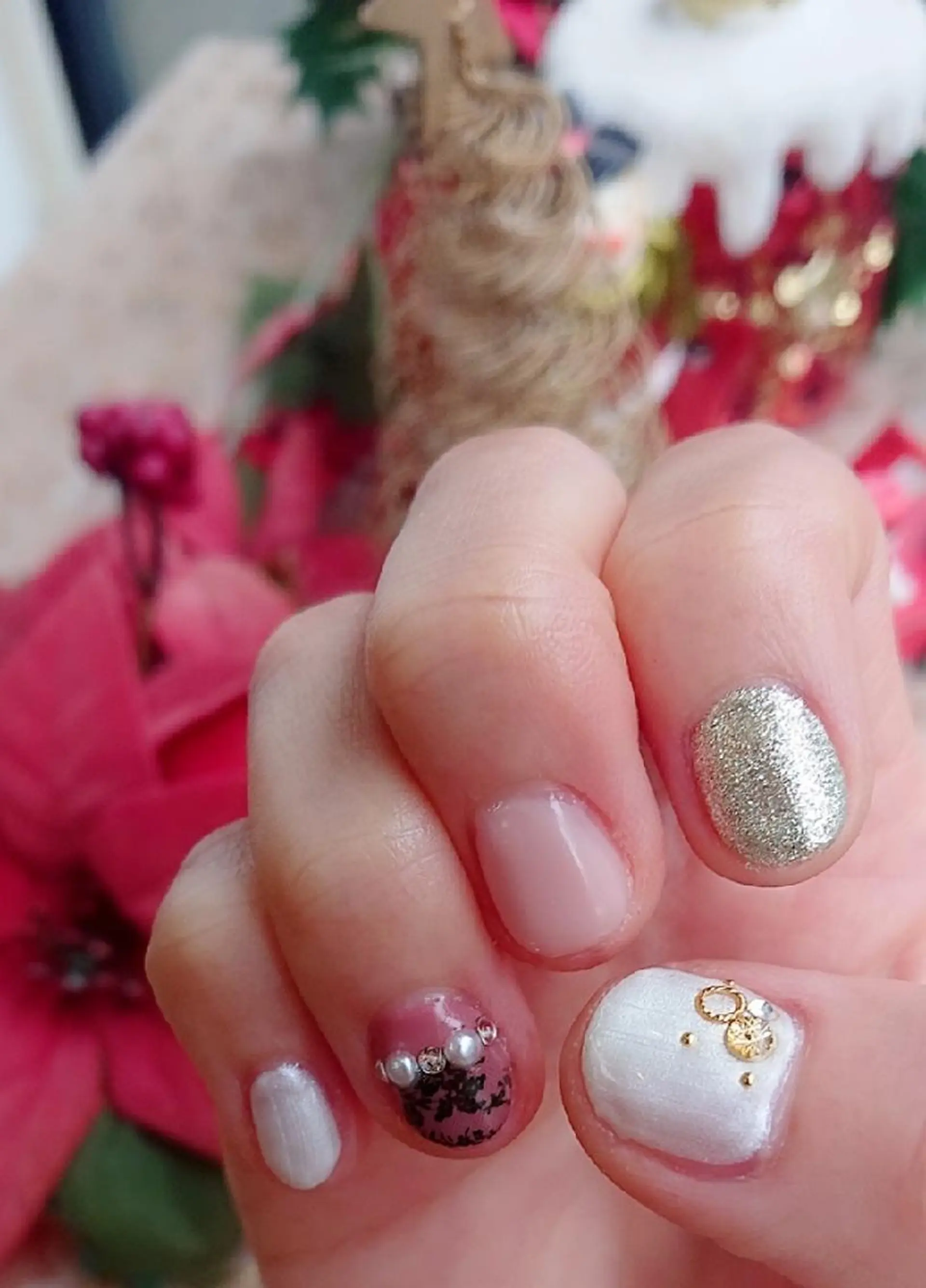 ネイル 冬ネイル クリスマス 🍒当日もOK🍒 𝑳𝑼𝑵𝑨花井のネイルデザイン