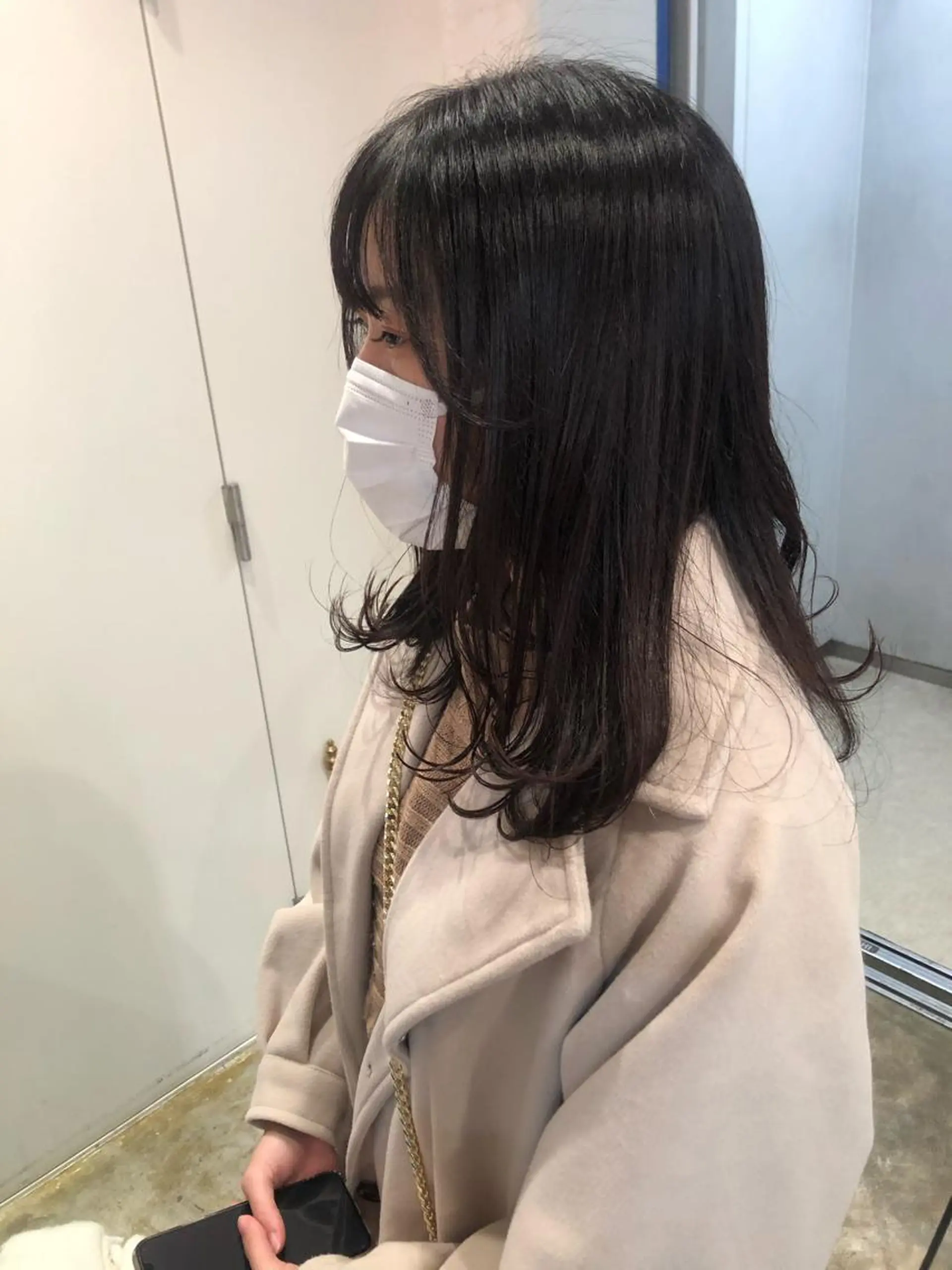 ミディアム カット トリートメント MIOベージュカラー 柔らかいカラーのヘアスタイル