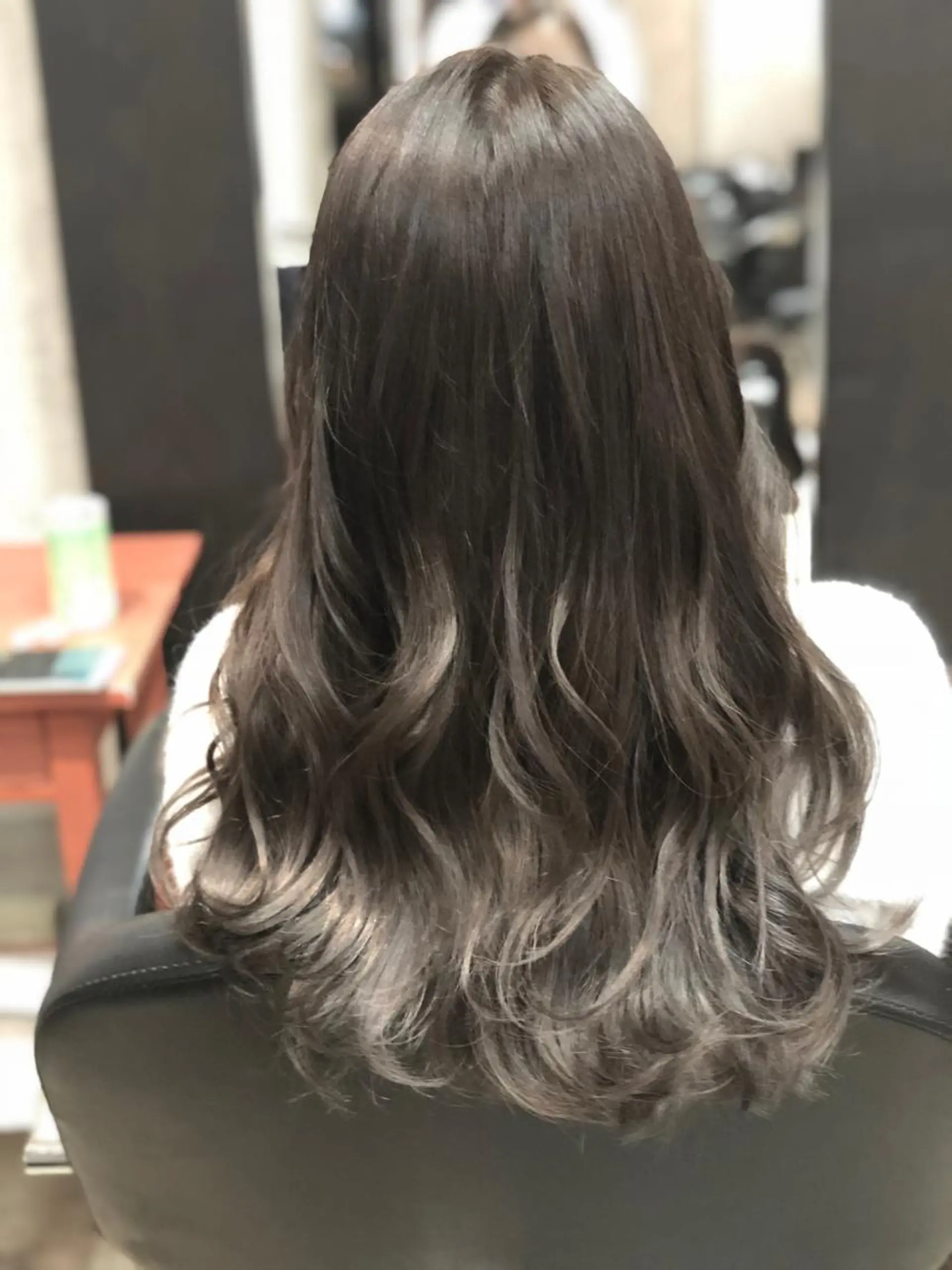 ミディアム カラー 髪質改善韓国レイヤー カット内田智大のヘアスタイル