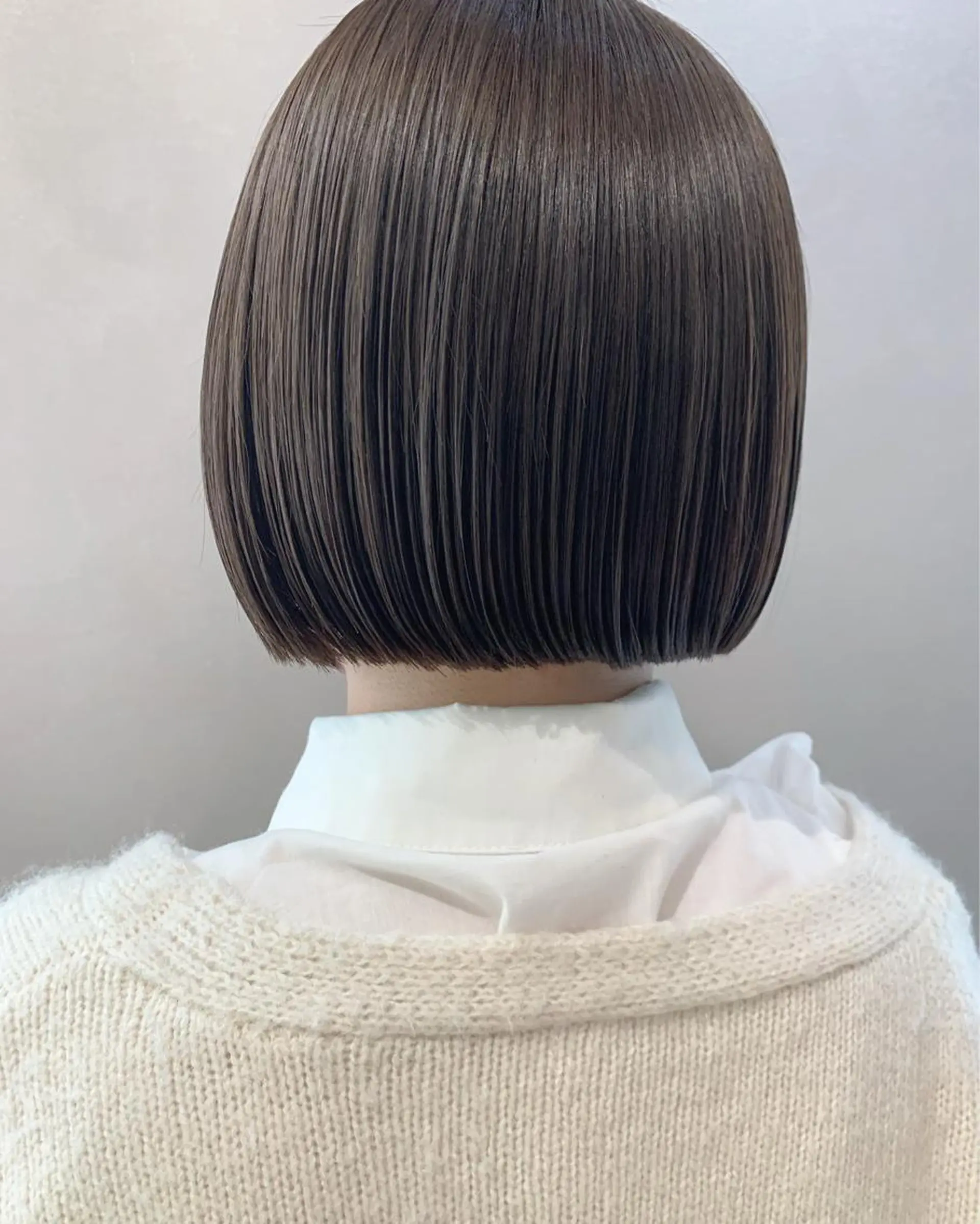 ショート カラー ベージュカラー 透明感カラー シルバー シルバーベージュ ボブ ハブヘアー ハブヘアーのヘアスタイル