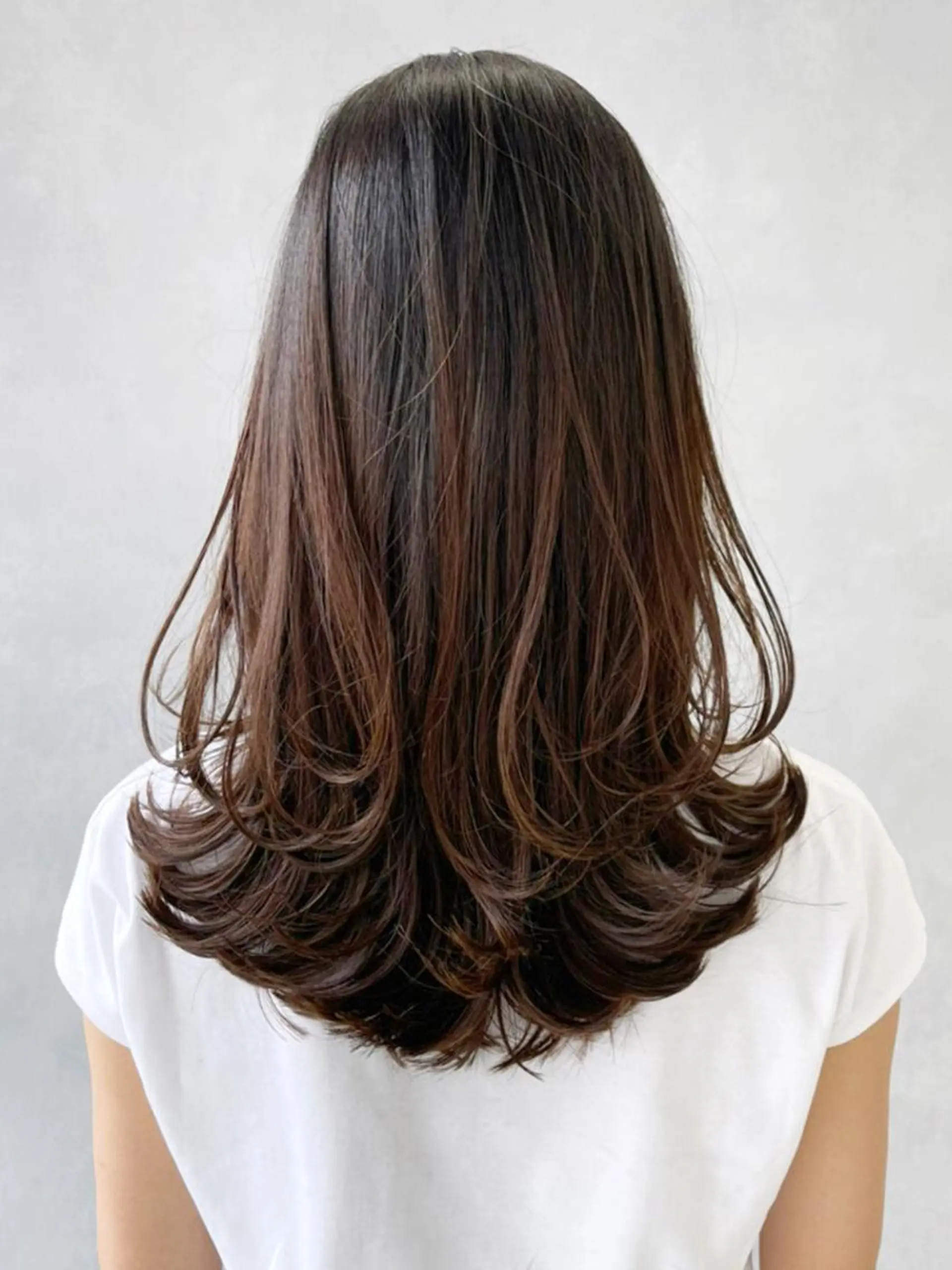 パーマ ミディアム カラー ヘアアレンジ レイヤーカット ITbyALBUM 下北沢店のヘアスタイル