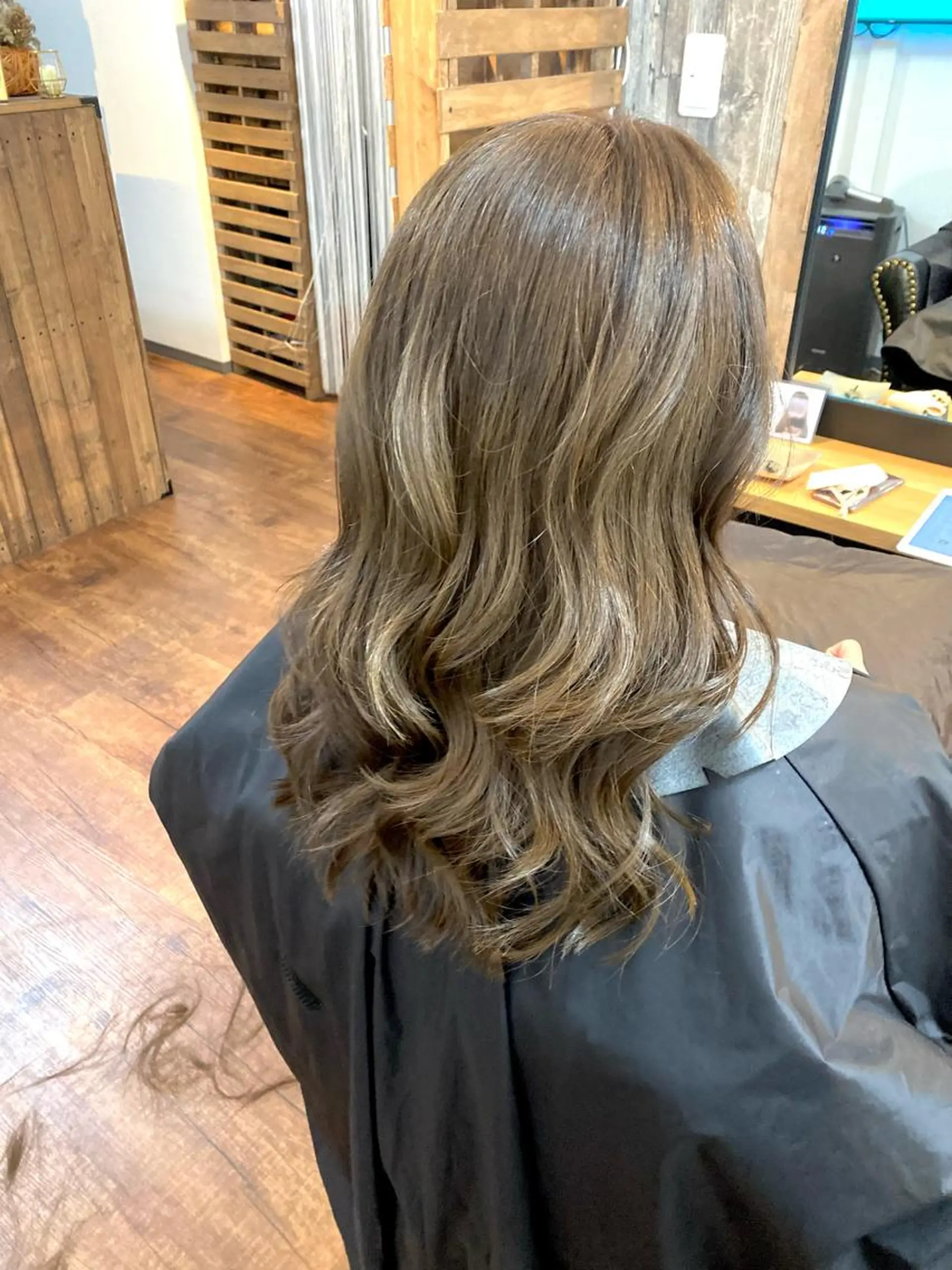 ロング カラー カット ヘアカラー トリートメント Luzir⭐︎ GEN⭐︎のヘアスタイル