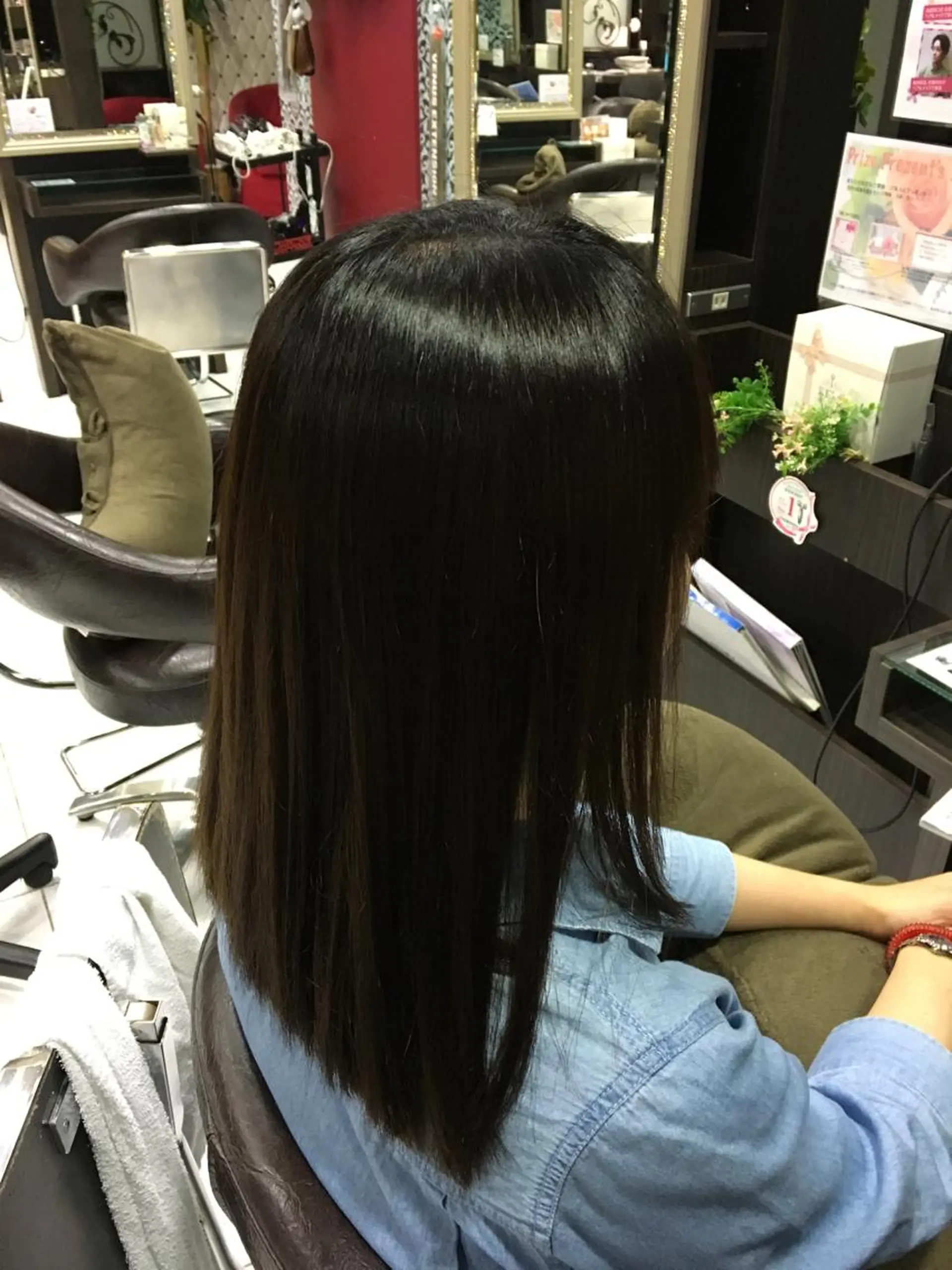 ミディアム セミロング 縮毛矯正 boutique misakiのヘアスタイル