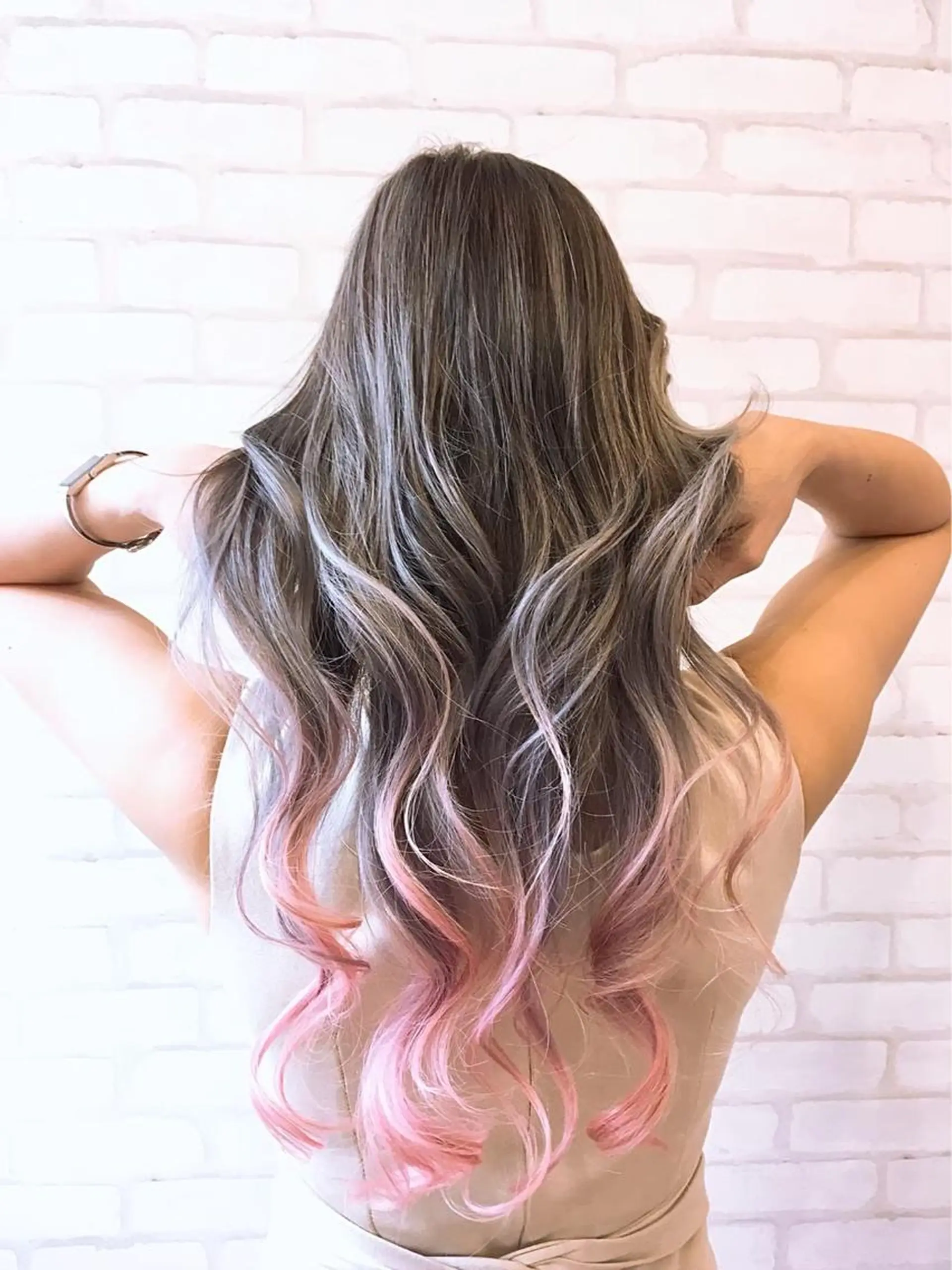 カラー 韓国系レイヤー特化 hiroのヘアスタイル