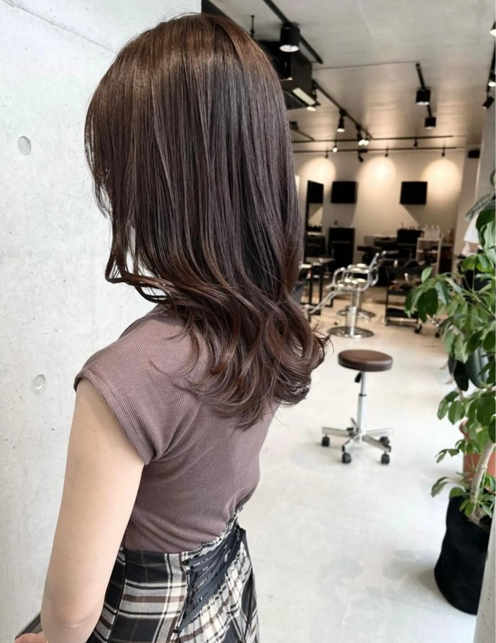 ミディアム カラー カット ヘアカラー トリートメント ヘッドスパ 透明感/オリーブ/ グレージュ/YUKAのヘアスタイル