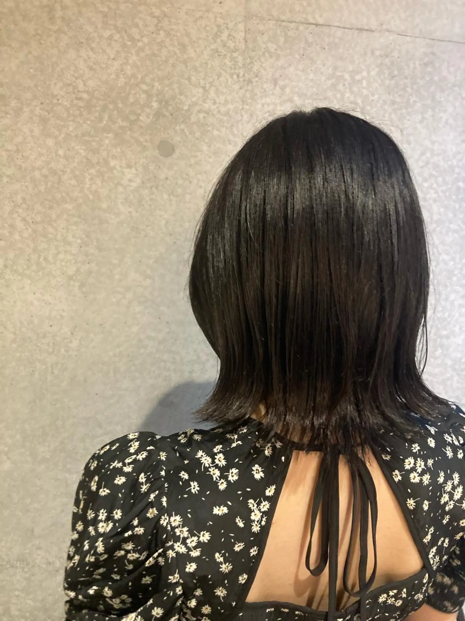 ミディアム 新堀 紫音のヘアスタイル