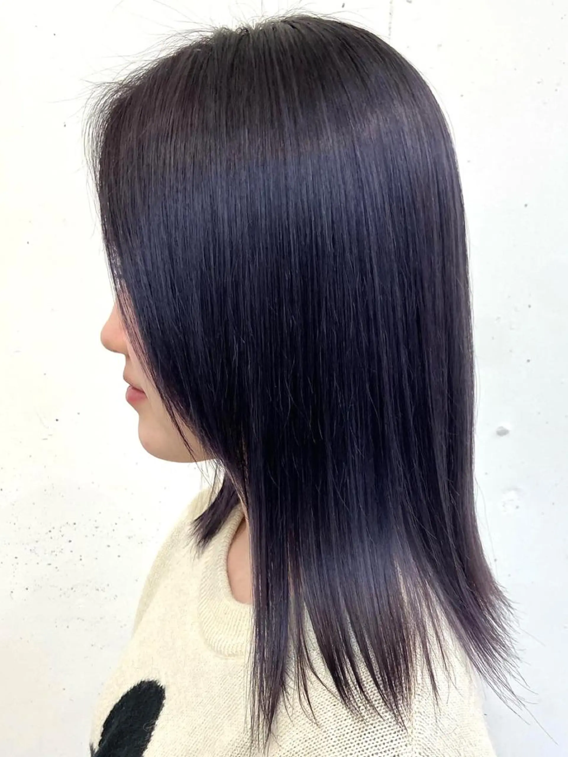 ミディアム カラー ブリーチ ヘアカラー トリートメント AILEE所属・ウルフカット レイヤーカット上柿のヘアスタイル