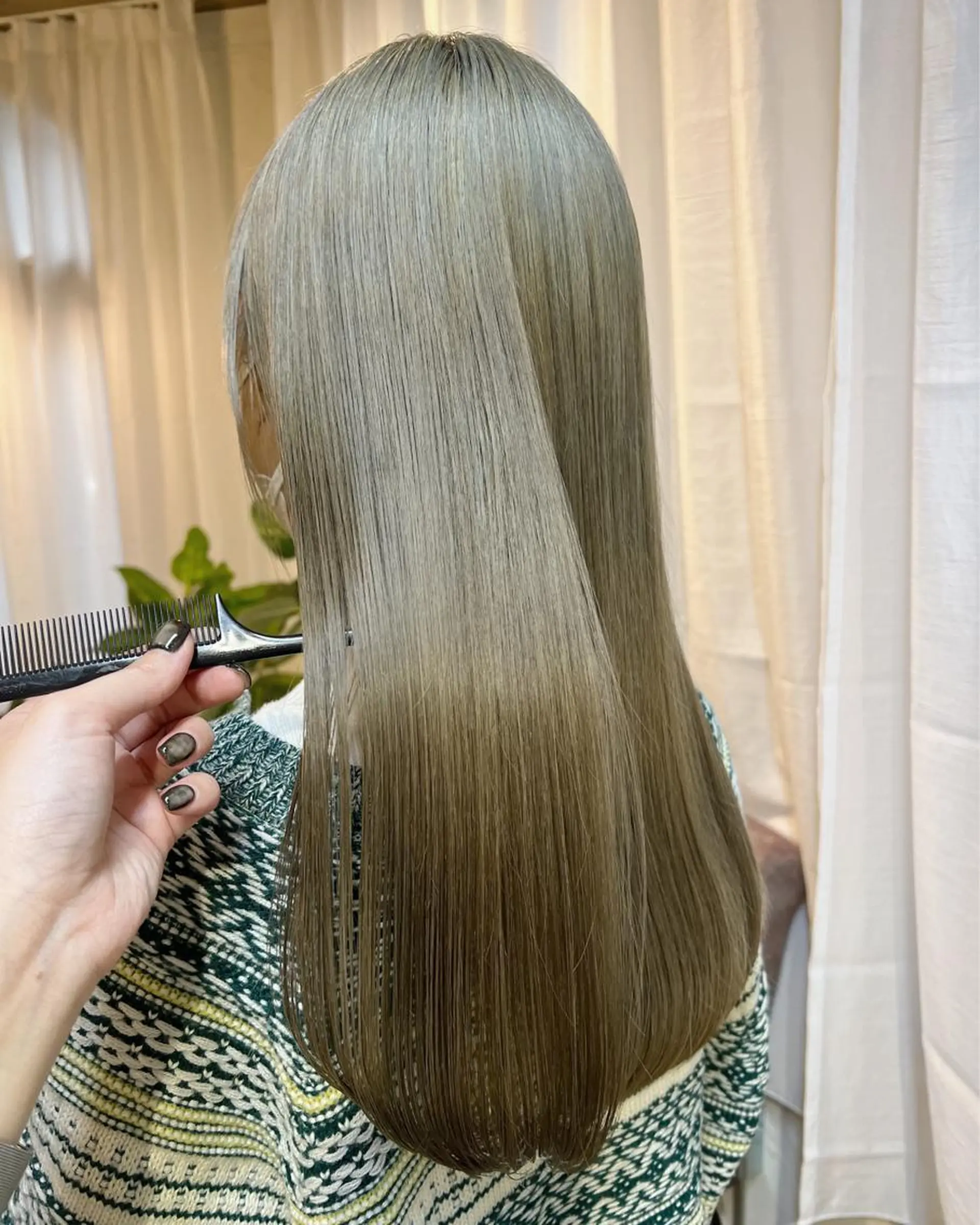 ロング カラー カット 縮毛矯正 トリートメント 中井 一葉のヘアスタイル