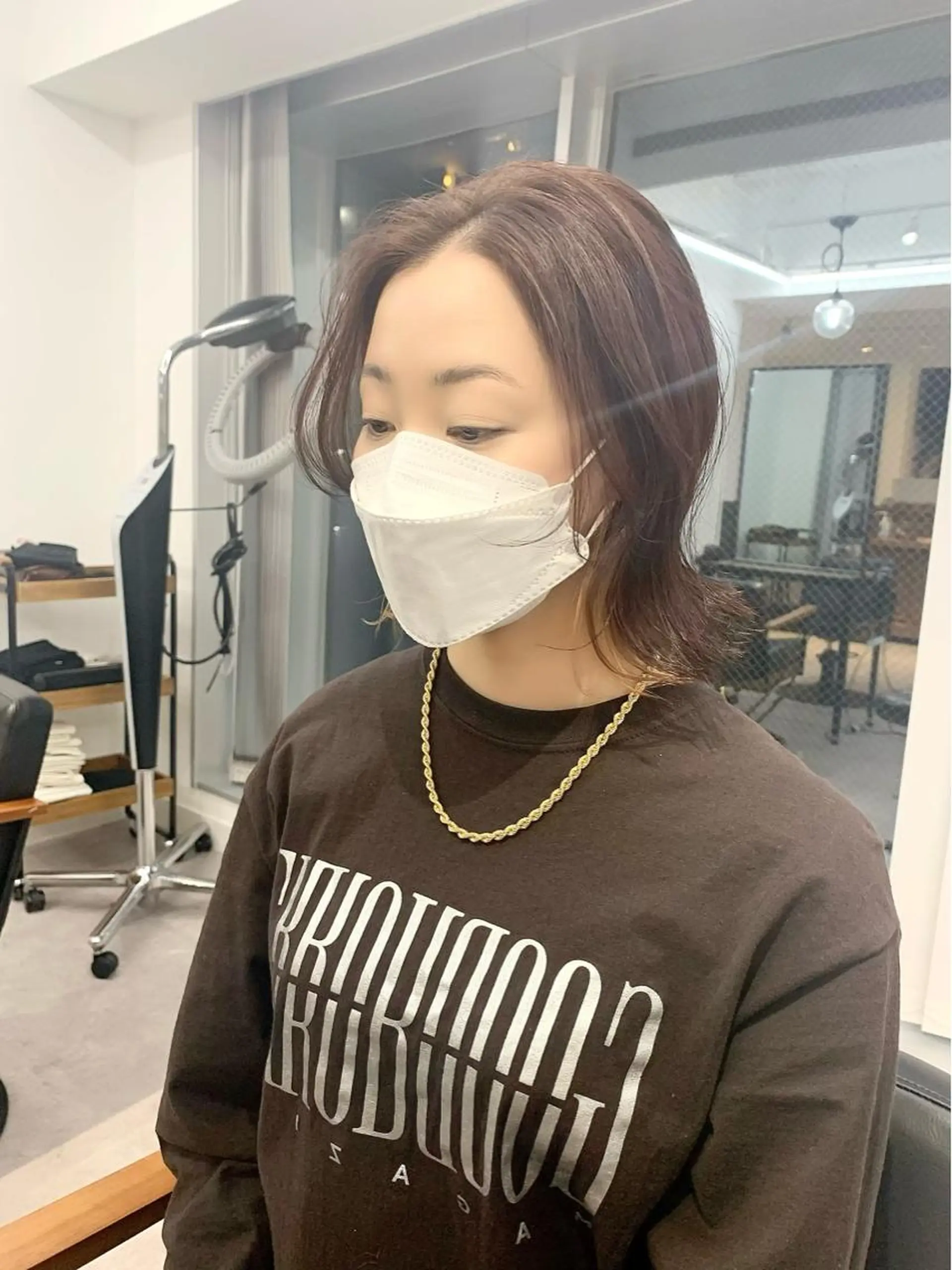 ミディアム カラー パーマ ヘアアレンジ メンズ キッズ ネイル マツエク・マツパ アイブロウ カット ヘアカラー レイヤーカット 🌿透け感カラーのヘアスタイル